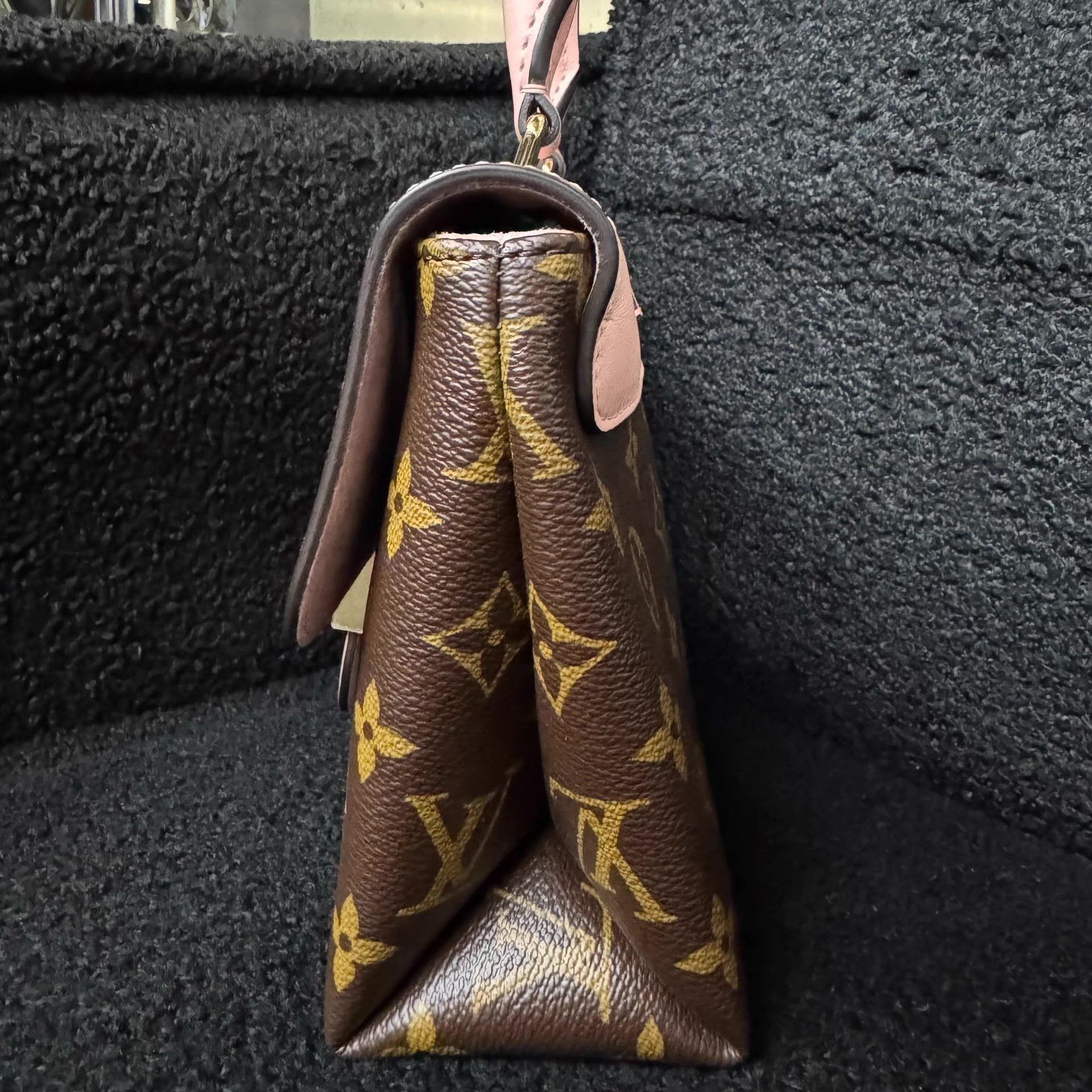 Louis Vuitton Multi-Colored Lock-Accent Handbag Size ONE SIZE - 6 Thumbnail