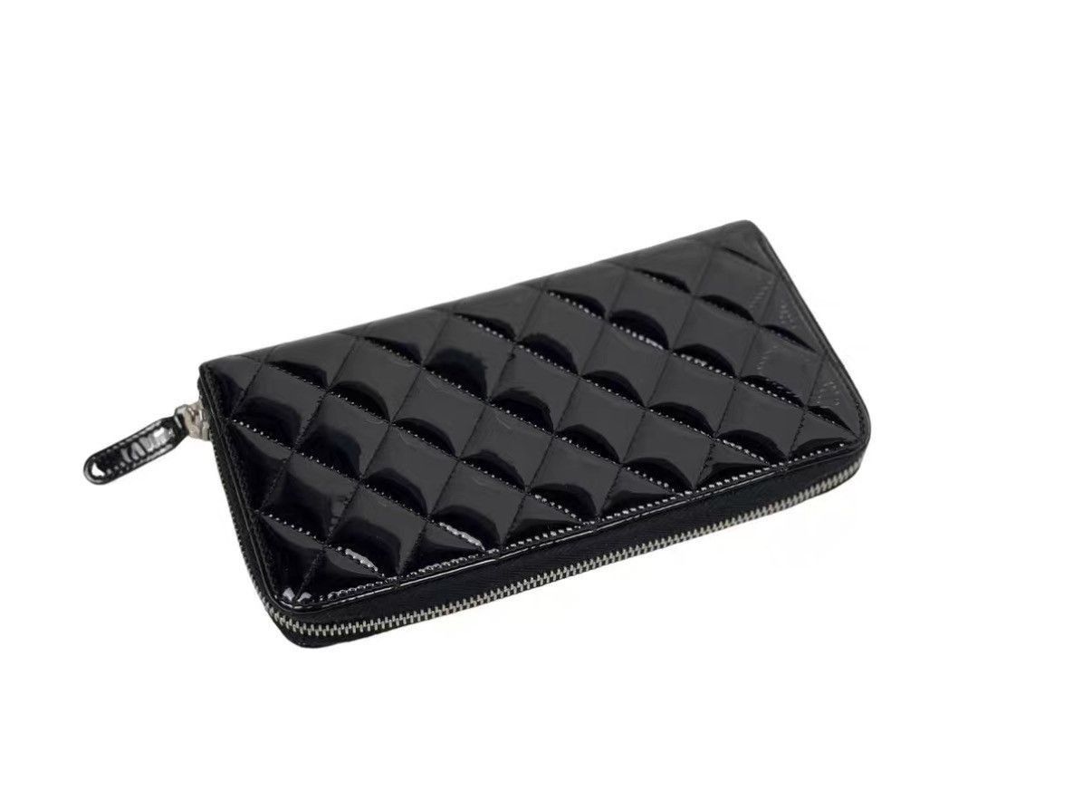Chanel Quilted Black Zip-Around Wallet Size ONE SIZE - 2 Thumbnail