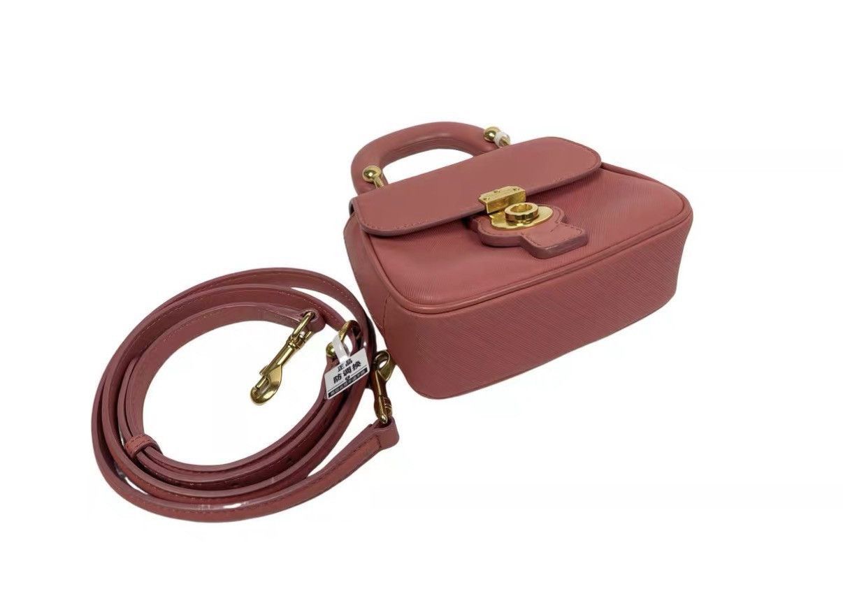 Burberry Pink Structured Handbag with Gold Hardware Size ONE SIZE - 3 Thumbnail