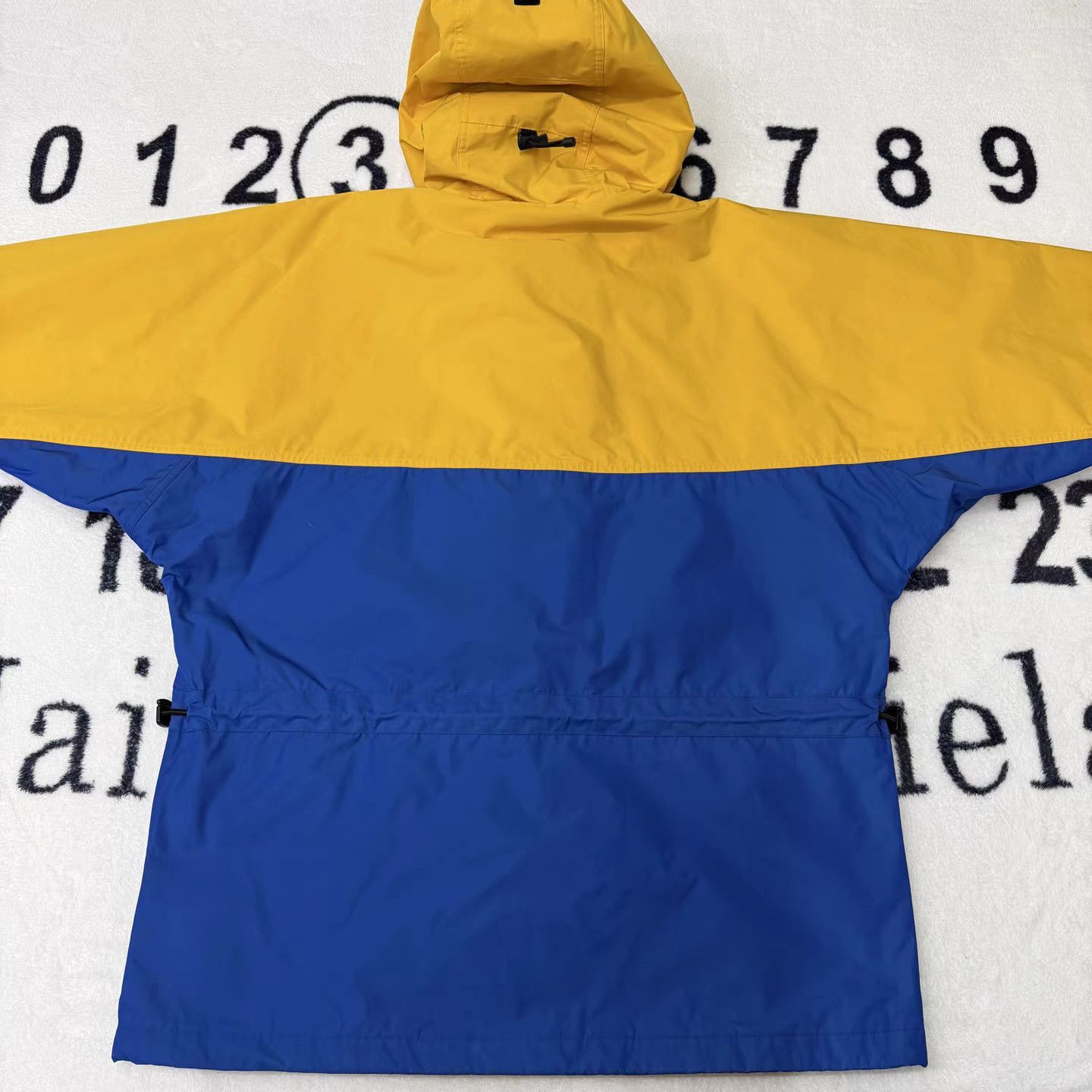 Burberry Blue & Yellow Hooded Jacket with Front Pockets Size US M / EU 48-50 / 2 - 3 Thumbnail