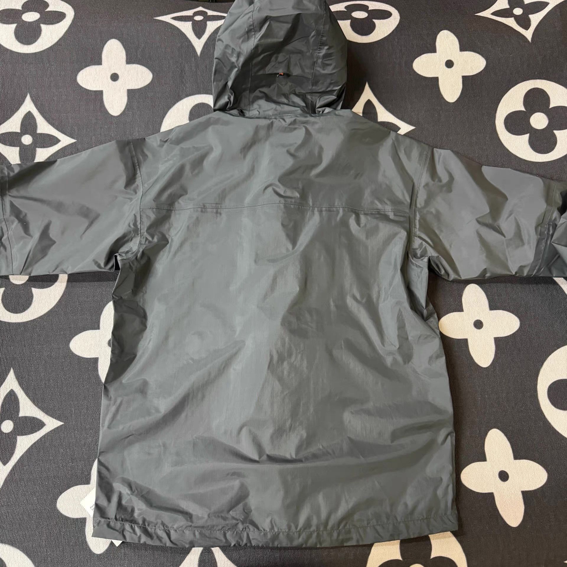 Helly Hansen Gray Hooded Rain Jacket - XL Size US XL / EU 56 / 4 - 2 Thumbnail