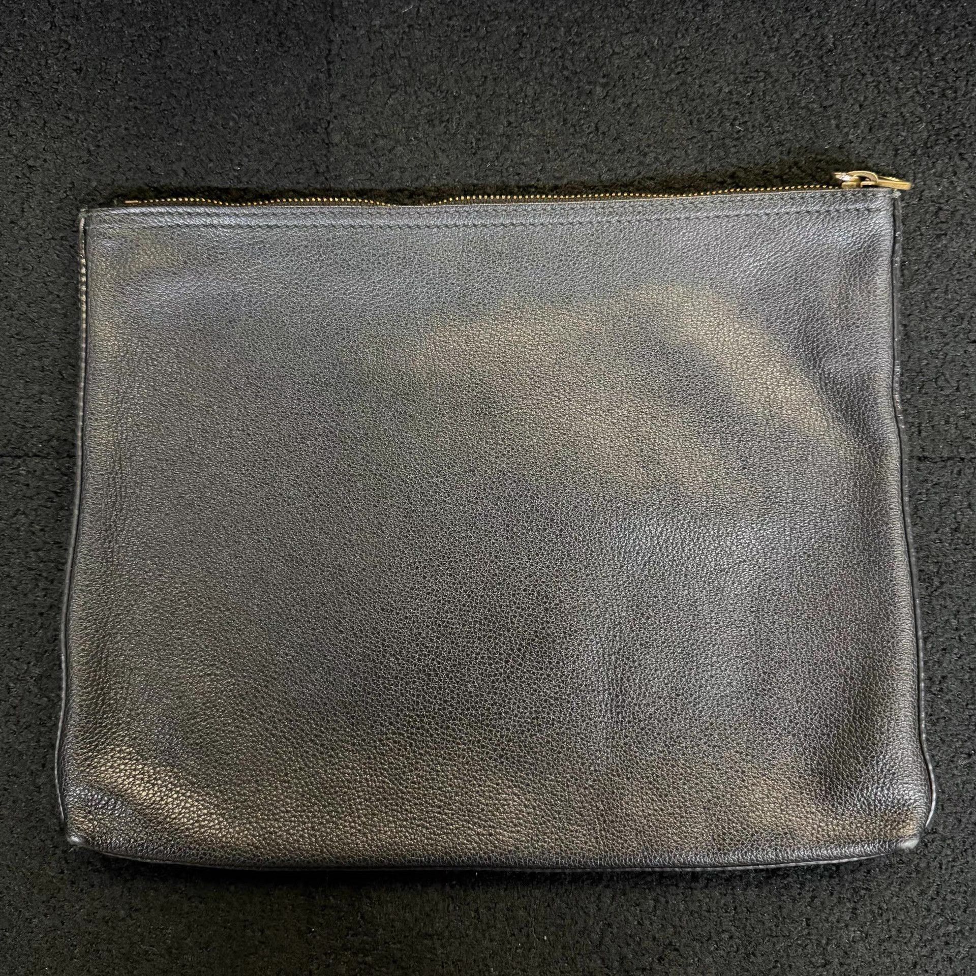 Gucci Black Zip-Top Pouch with Logo and Stripes Size ONE SIZE - 2 Thumbnail