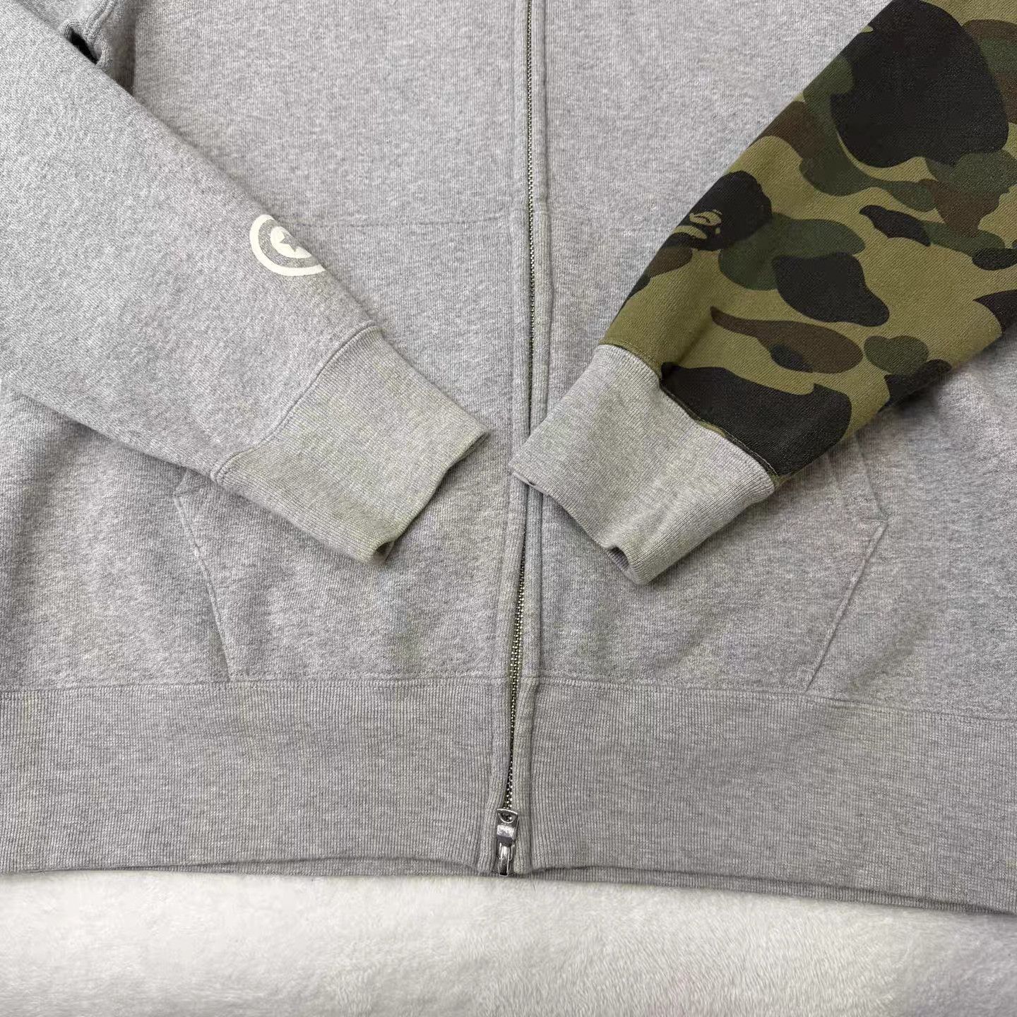 Bape Gray Camo Shark Zip-Up Hoodie Size US M / EU 48-50 / 2 - 2 Thumbnail