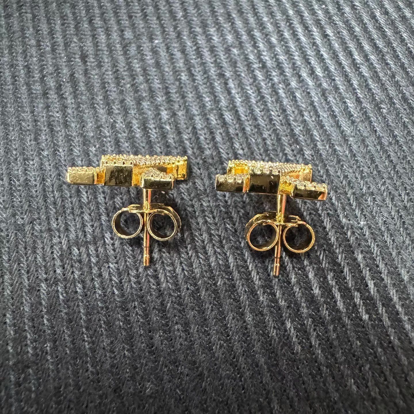 Louis Vuitton Gold Rhinestone Initial Stud Earrings Size ONE SIZE - 4 Thumbnail