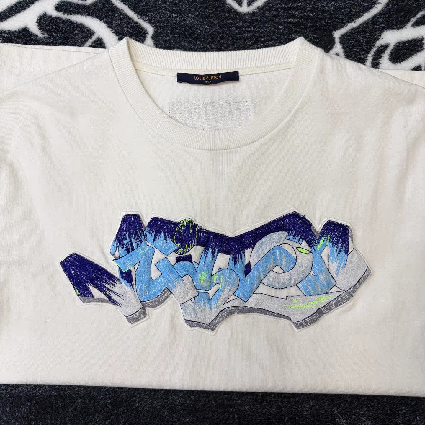 Louis Vuitton White Short Sleeve Graphic T-Shirt Size US L / EU 52-54 / 3 - 3 Thumbnail