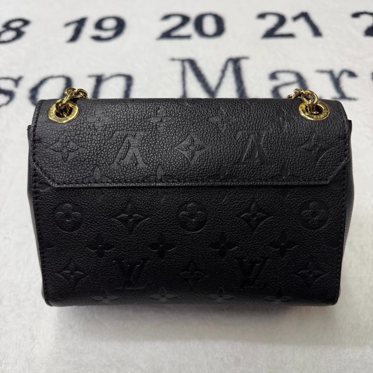 Louis Vuitton Black Textured Crossbody Bag with Gold Hardware Size ONE SIZE - 2 Thumbnail