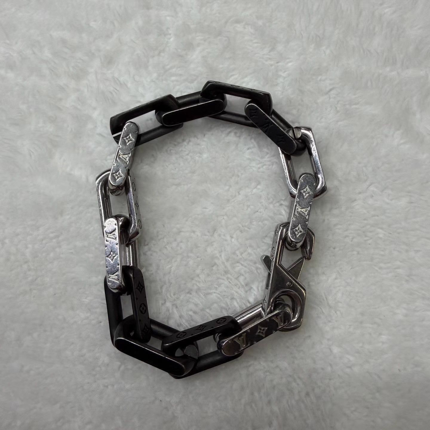 Louis Vuitton Multi-Color Link Bracelet Size ONE SIZE - 2 Thumbnail