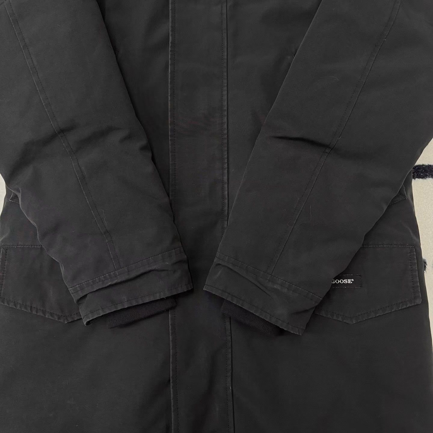 Canada Goose Black Hooded Heavy Winter Coat Size M Size US M / EU 48-50 / 2 - 2 Thumbnail