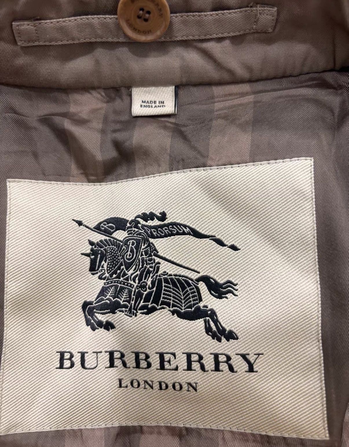 Burberry Beige Fur Collar Double-Breasted Coat Size US M / EU 48-50 / 2 - 4 Thumbnail