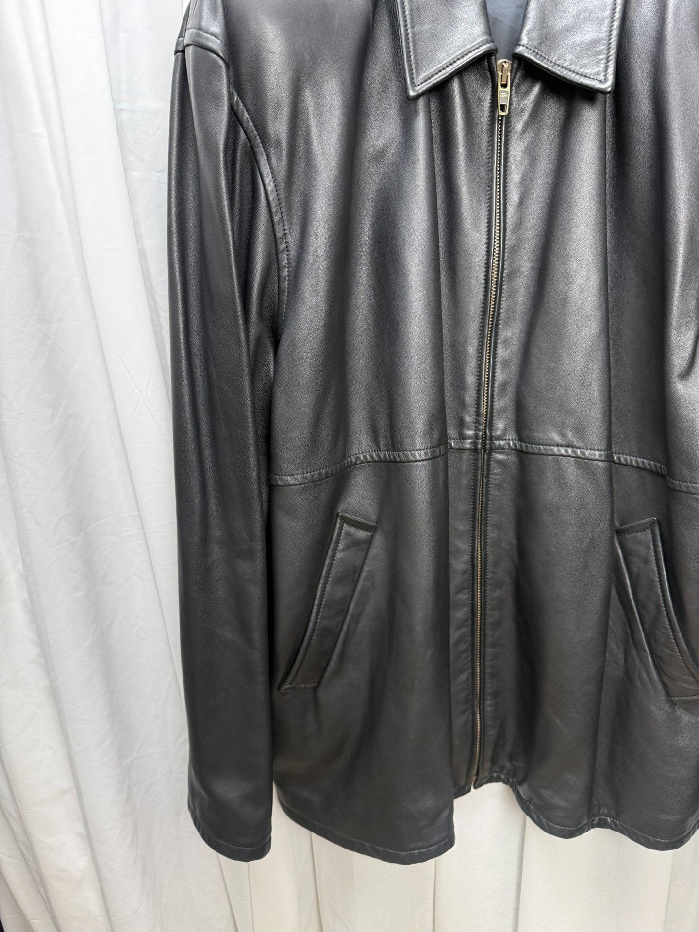 Balenciaga Balenciaga Oversized Shoulder Embroidered Leather Jacket Size US M / EU 48-50 / 2 - 3 Thumbnail