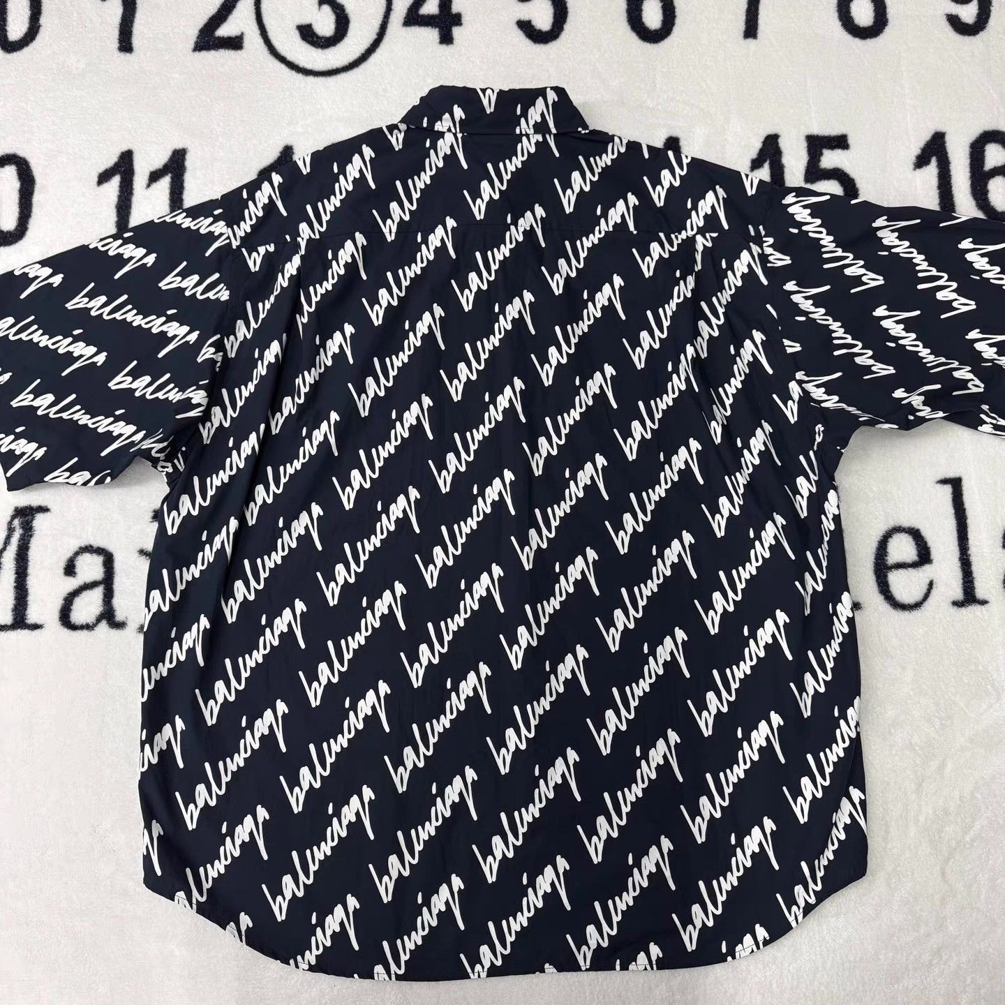 Balenciaga Multi Text Pattern Short Sleeve Button-Up Shirt Size US XL / EU 56 / 4 - 2 Thumbnail