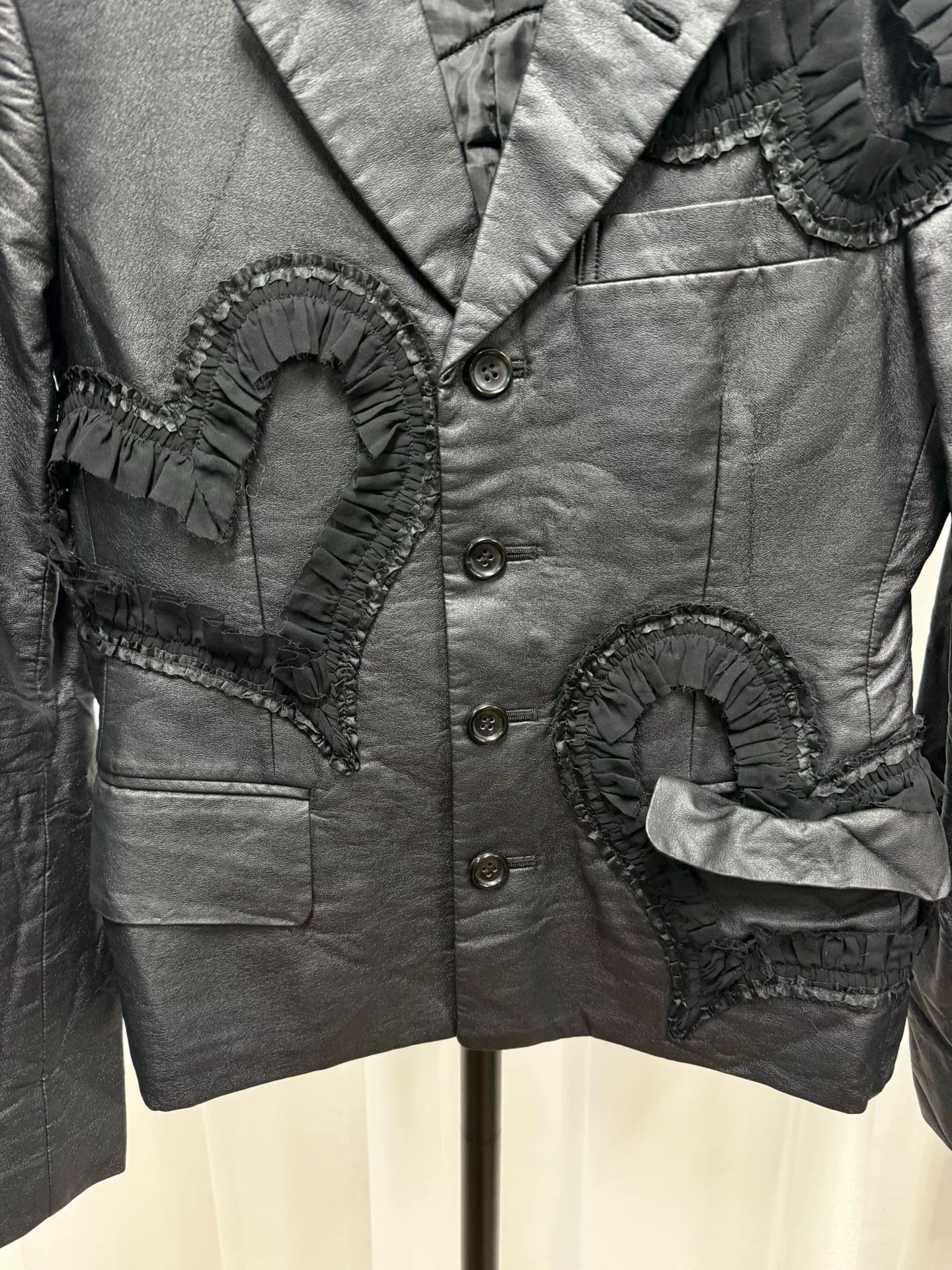 Comme des Garcons PLAY Comme des Garcons Heart Patchwork Leather Blazer XS Size XS / US 0-2 / IT 36-38 - 4 Thumbnail