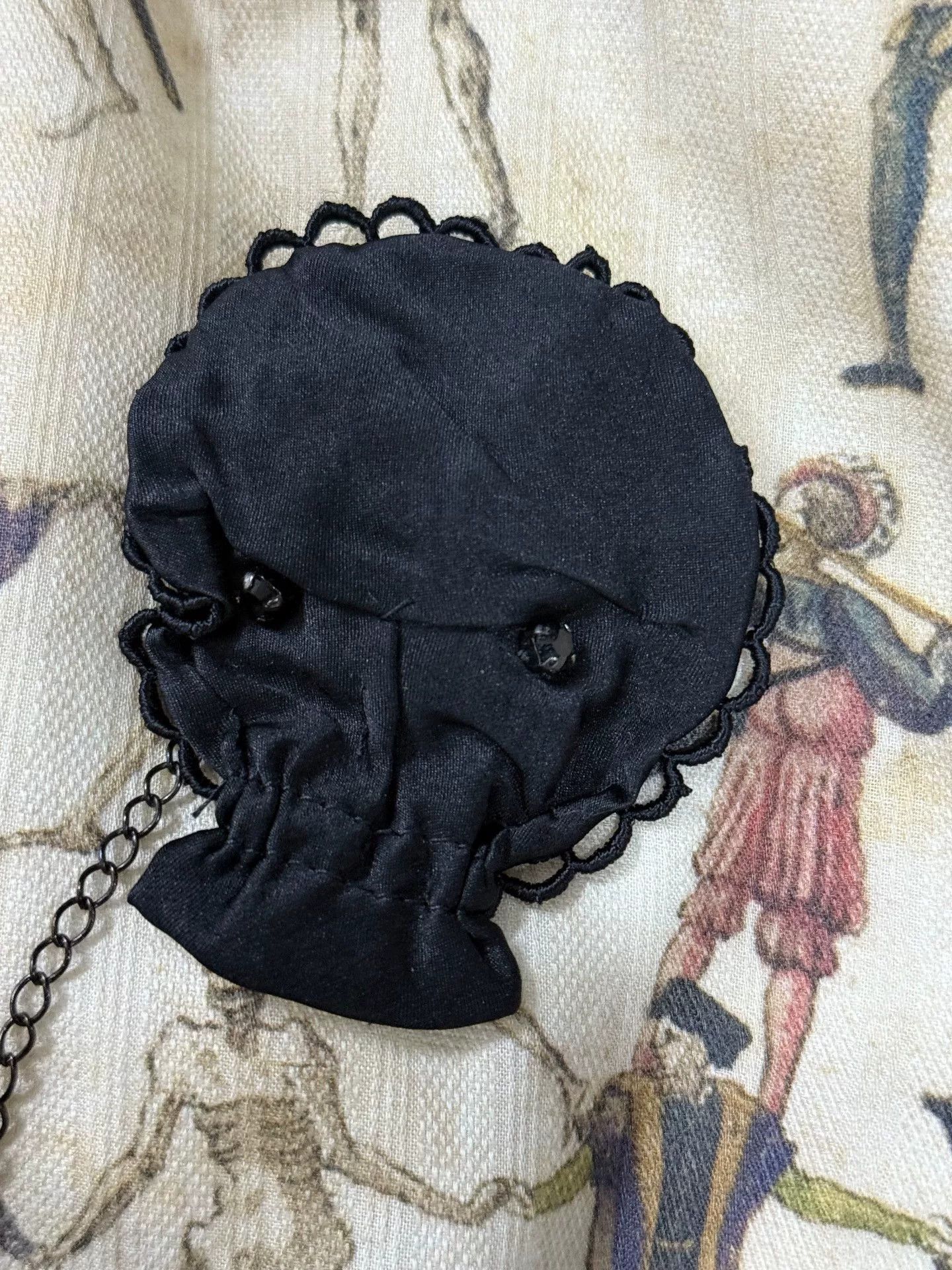 Undercover UNDERCOVER 07SS Skull Lace Diamond Brooch Size ONE SIZE - 2 Thumbnail