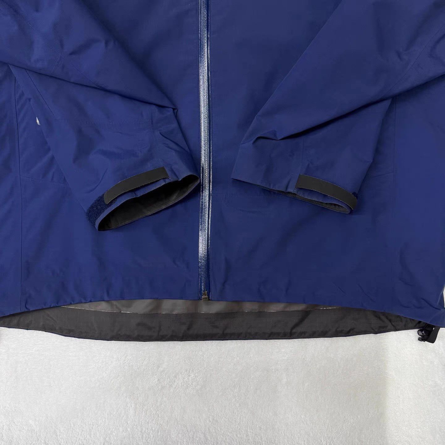 Arc'teryx Blue Hooded Light Jacket with Zip Pockets Size US L / EU 52-54 / 3 - 2 Thumbnail