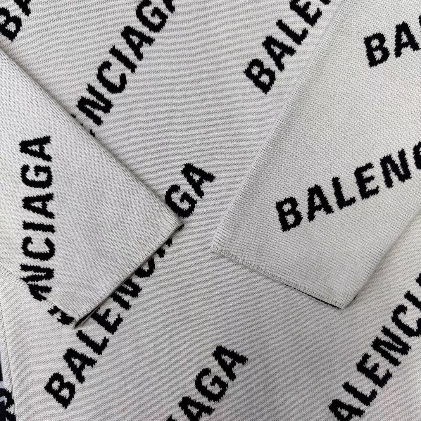 Balenciaga Beige All-Over Logo Pattern Sweater Size S Size US S / EU 44-46 / 1 - 3 Thumbnail