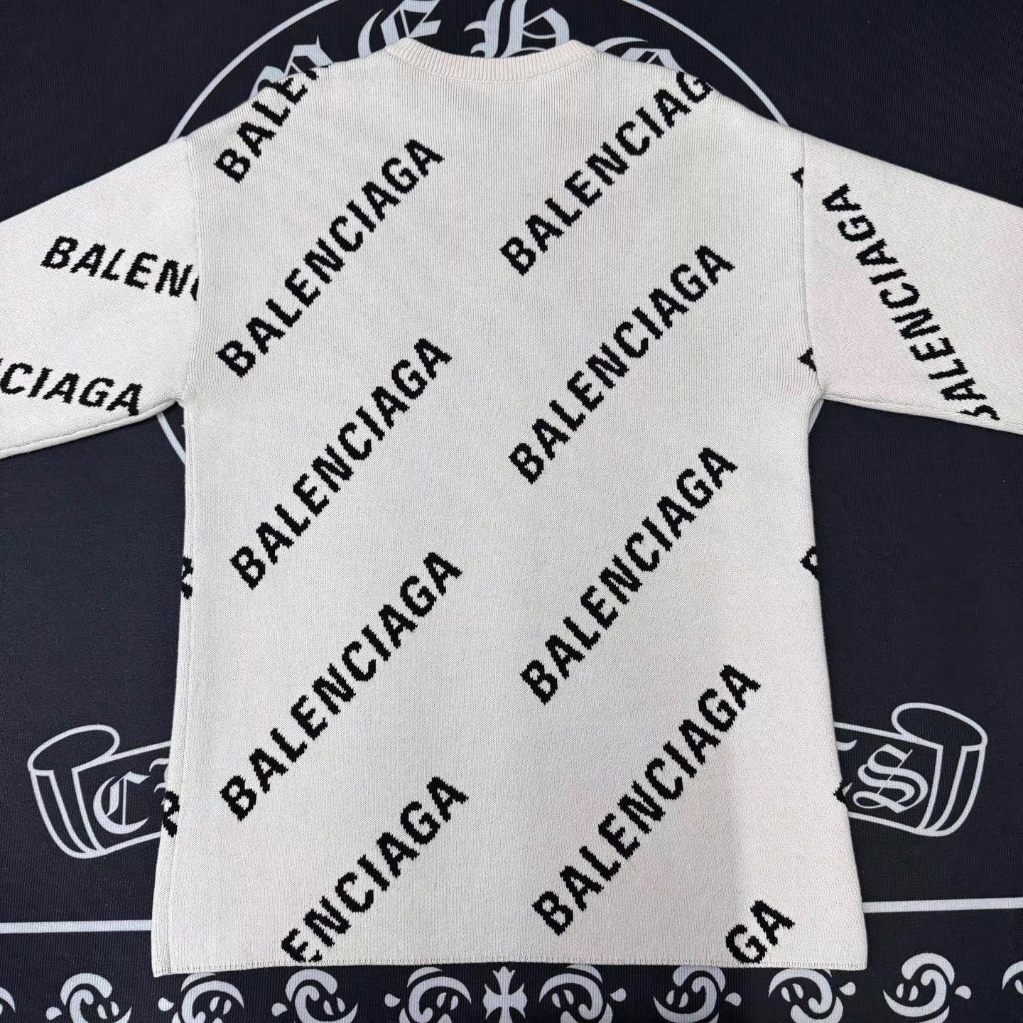 Balenciaga Beige All-Over Logo Pattern Sweater Size S Size US S / EU 44-46 / 1 - 2 Thumbnail