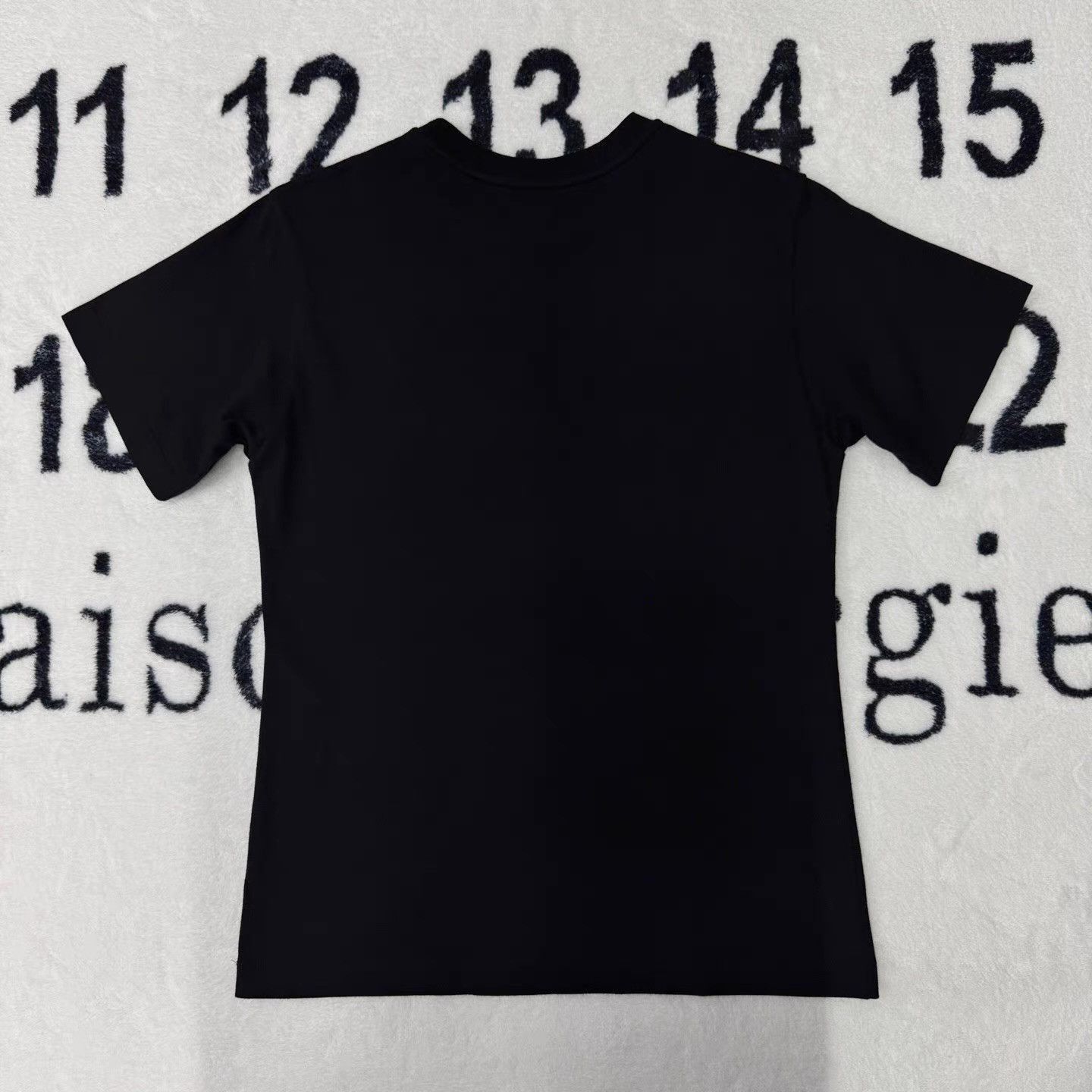 Louis Vuitton Reversed Logo Short Sleeve T-Shirt Size US S / EU 44-46 / 1 - 4 Thumbnail