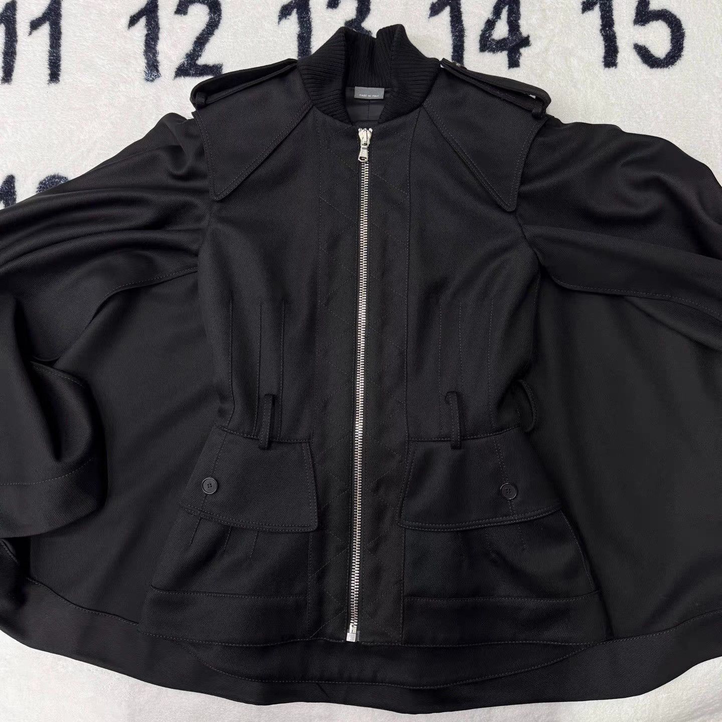 Alexander McQueen Black Zip-Front Cape Jacket Size US M / EU 48-50 / 2 - 3 Thumbnail