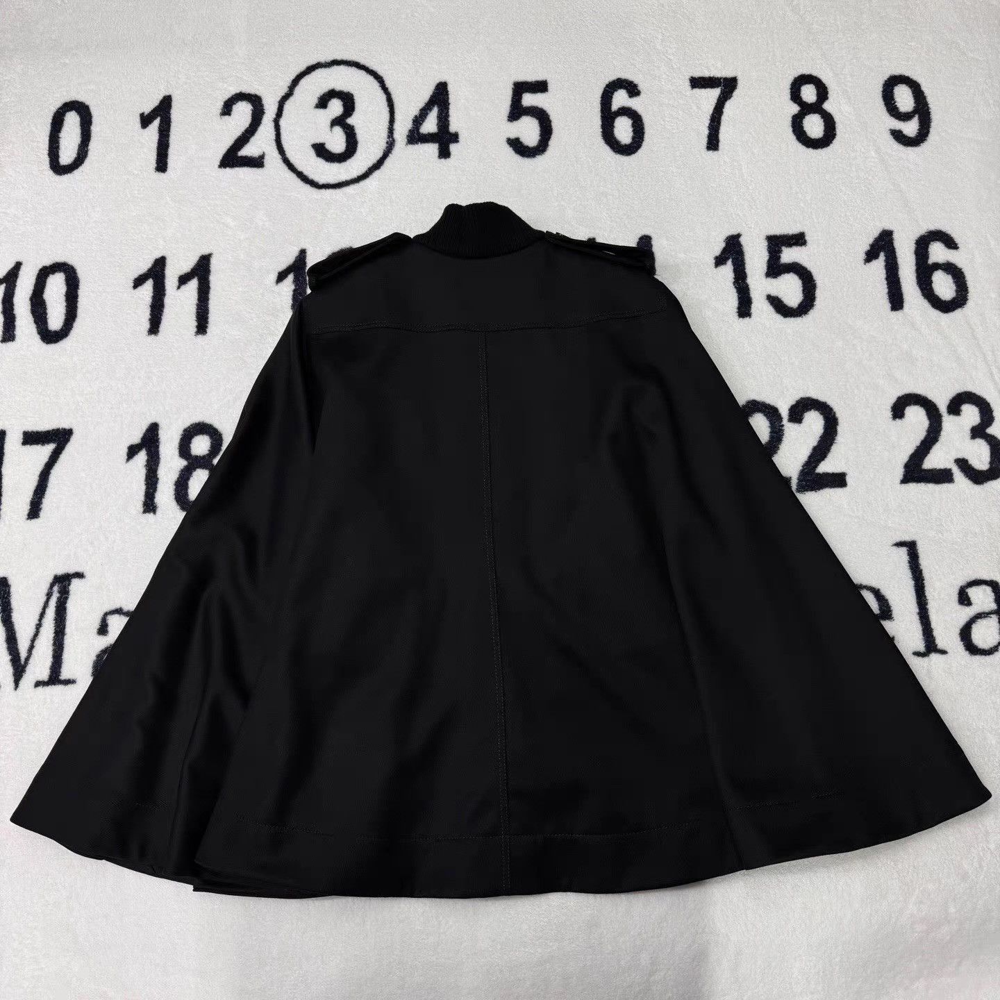 Alexander McQueen Black Zip-Front Cape Jacket Size US M / EU 48-50 / 2 - 2 Thumbnail