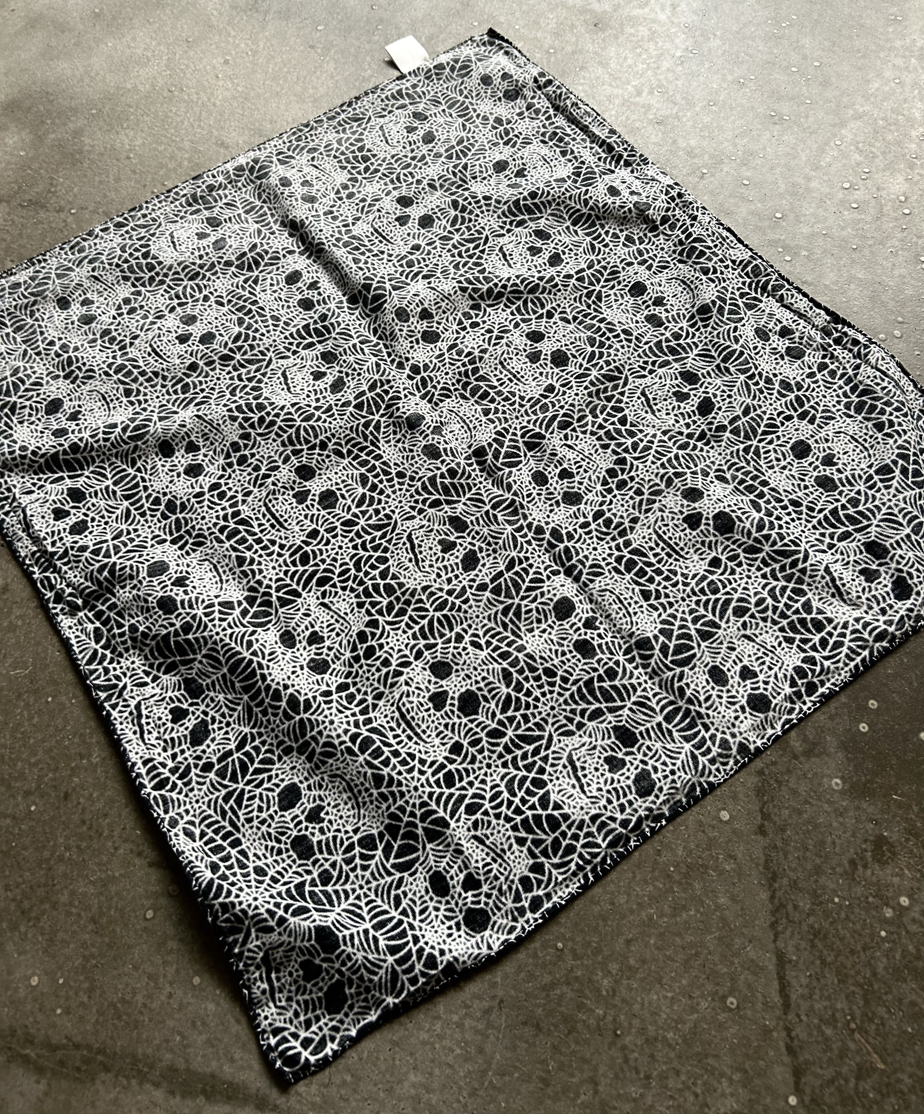 DEN IM by SIKI IM Number (N)ine 05ss Skull Spider Web Scarf Size ONE SIZE - 4 Thumbnail