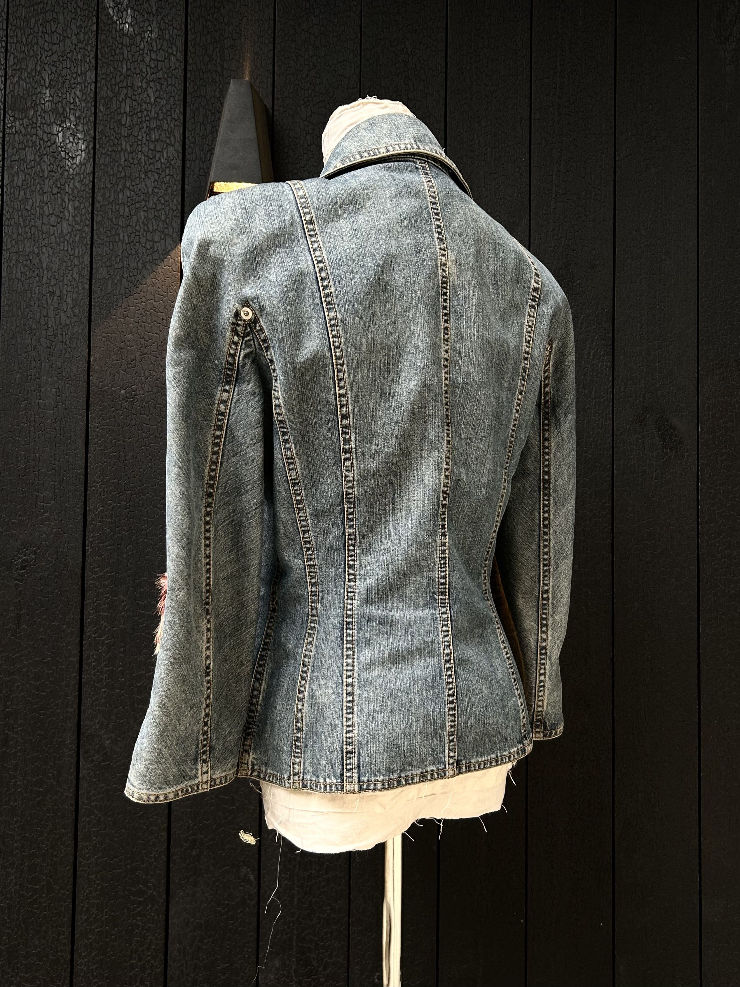 Dior Christian Dior 04ss Beaded Denim Blazer Size M / US 6-8 / IT 42-44 - 4 Thumbnail