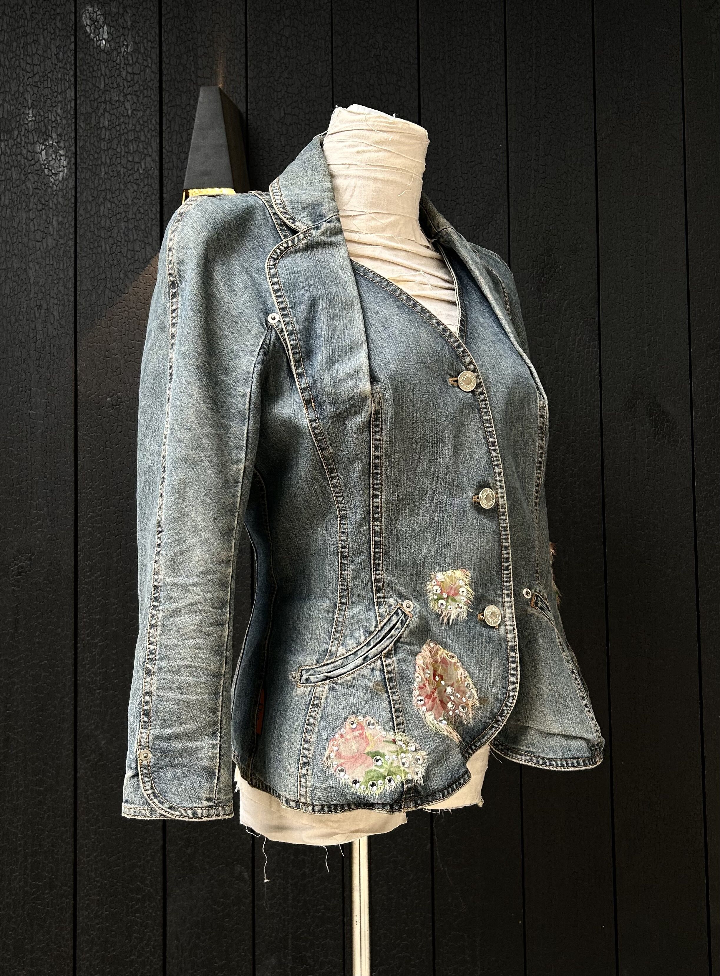 Dior Christian Dior 04ss Beaded Denim Blazer Size M / US 6-8 / IT 42-44 - 5 Thumbnail