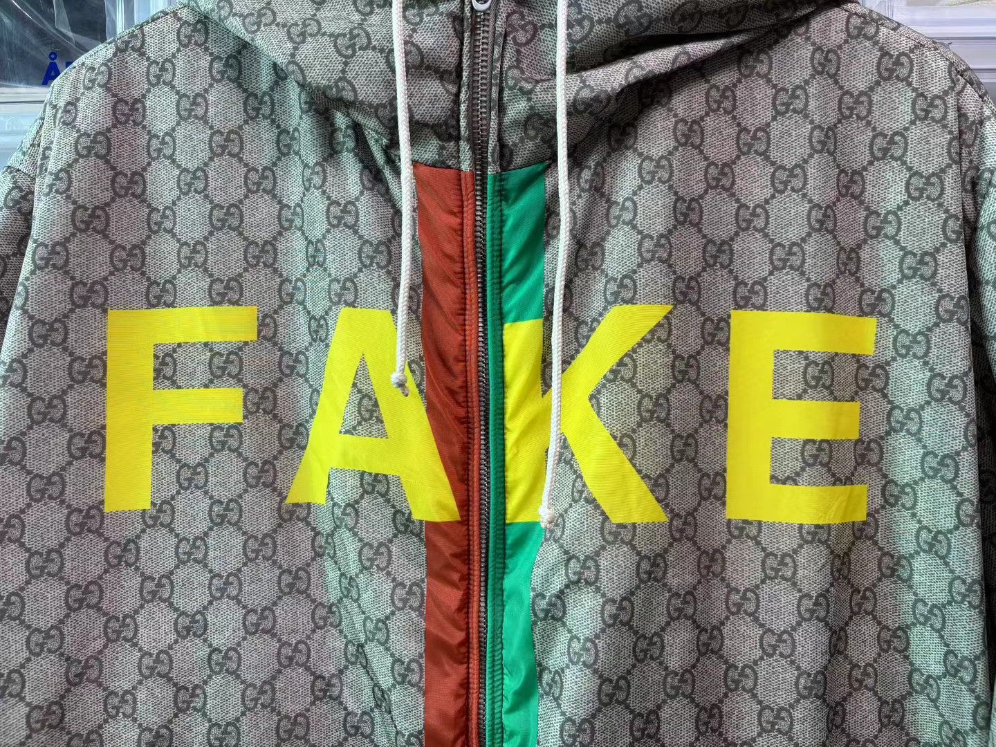 Gucci Beige Patterned Hooded Jacket with Contrast Zip Size US M / EU 48-50 / 2 - 3 Thumbnail