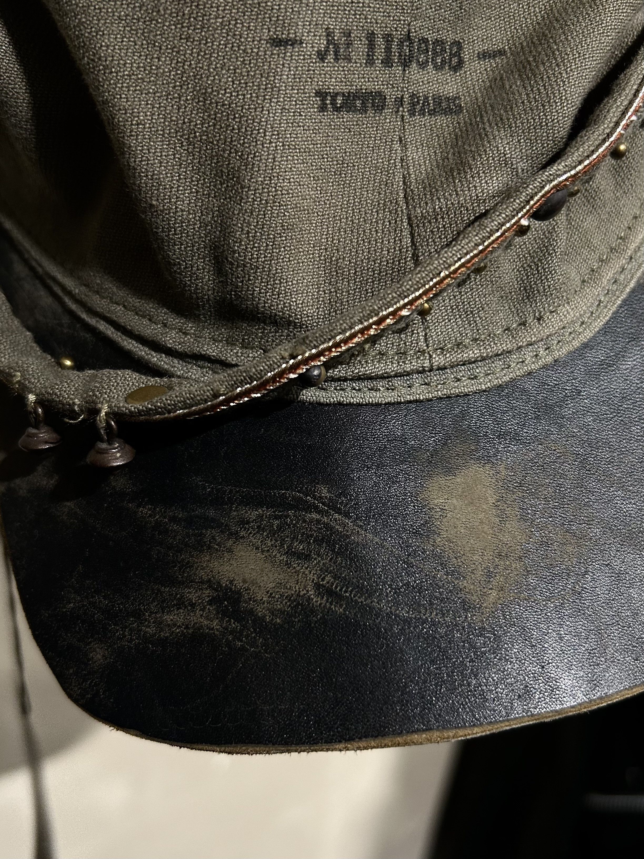 Share Spirit Homme SHARE SPIRIT Beaded Leather Military Cap Size ONE SIZE - 6 Thumbnail