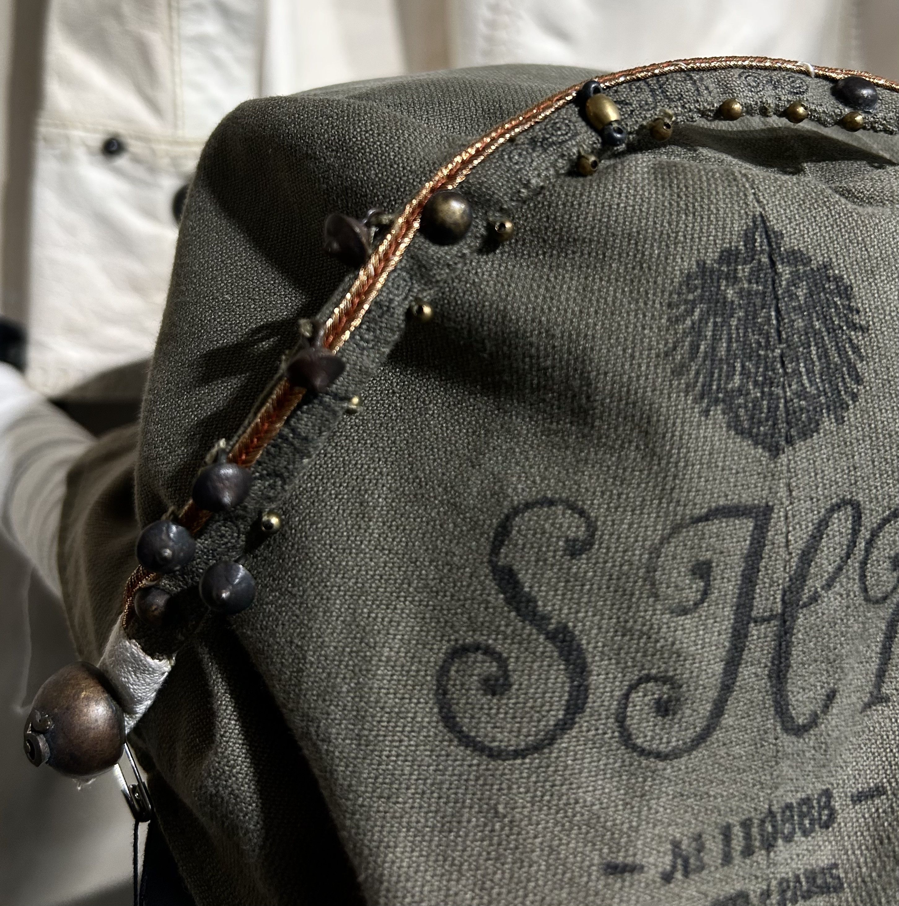 Share Spirit Homme SHARE SPIRIT Beaded Leather Military Cap Size ONE SIZE - 5 Thumbnail