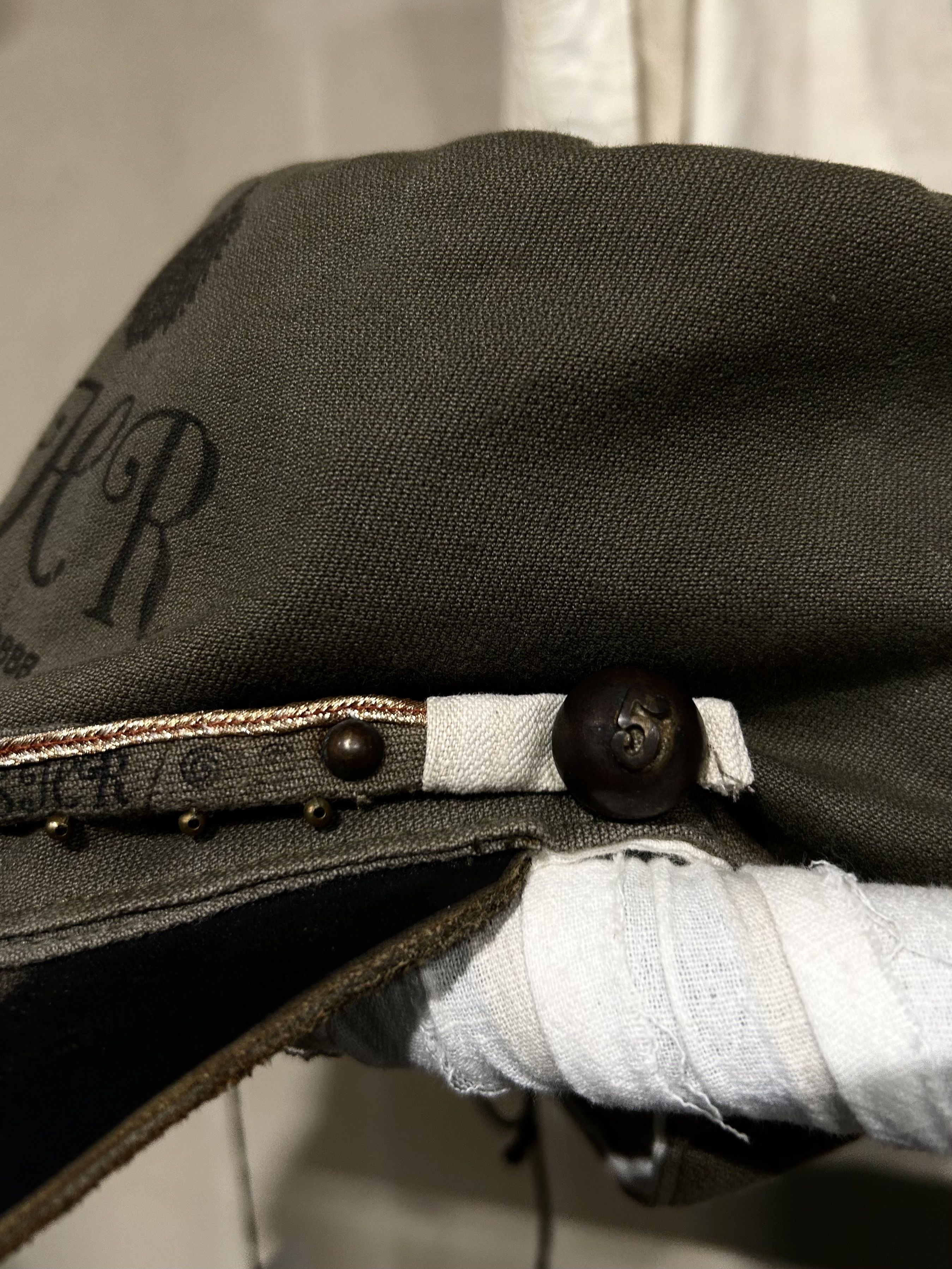 Share Spirit Homme SHARE SPIRIT Beaded Leather Military Cap Size ONE SIZE - 7 Thumbnail