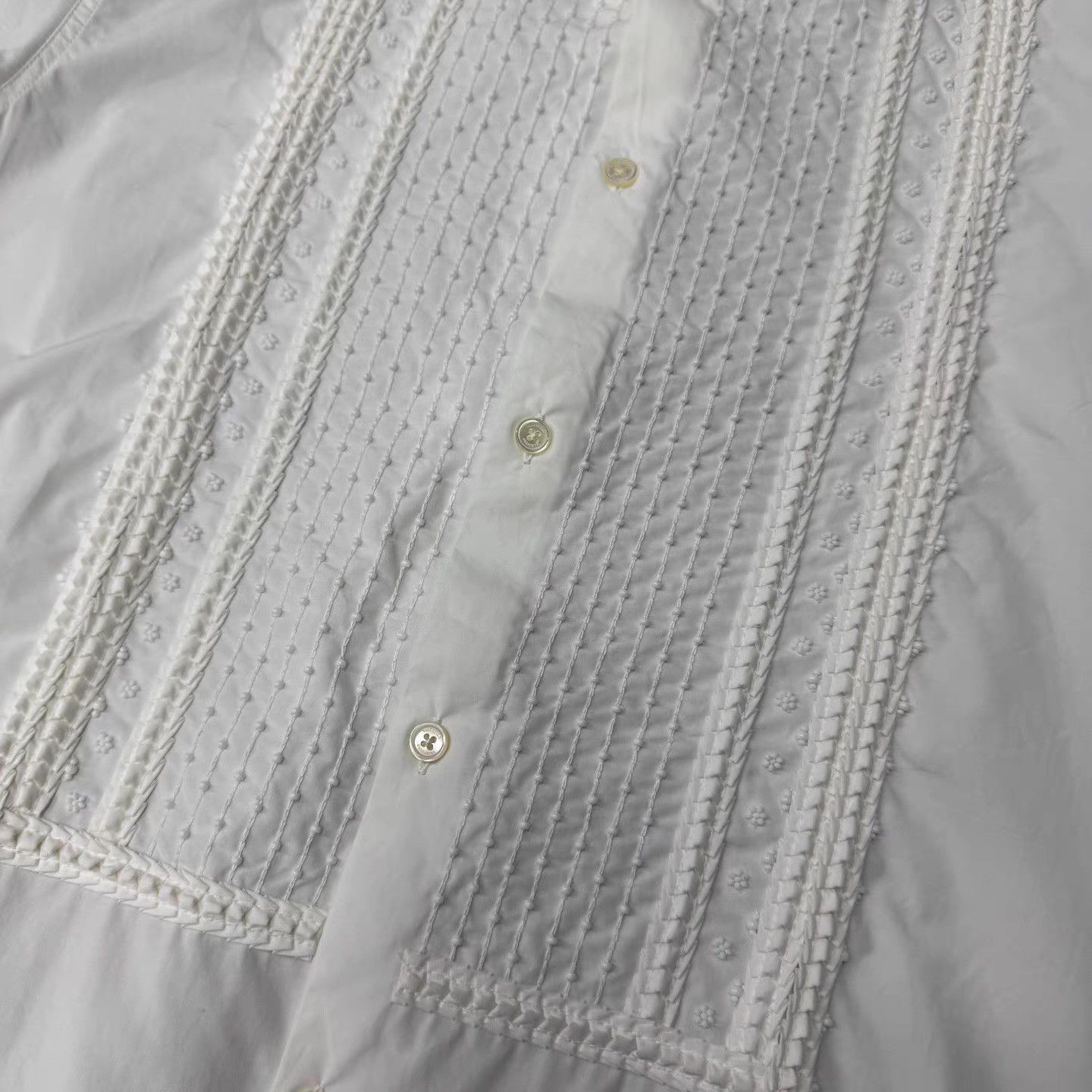 Valentino White Short Sleeve Embroidered Collar Shirt Size US L / EU 52-54 / 3 - 2 Thumbnail
