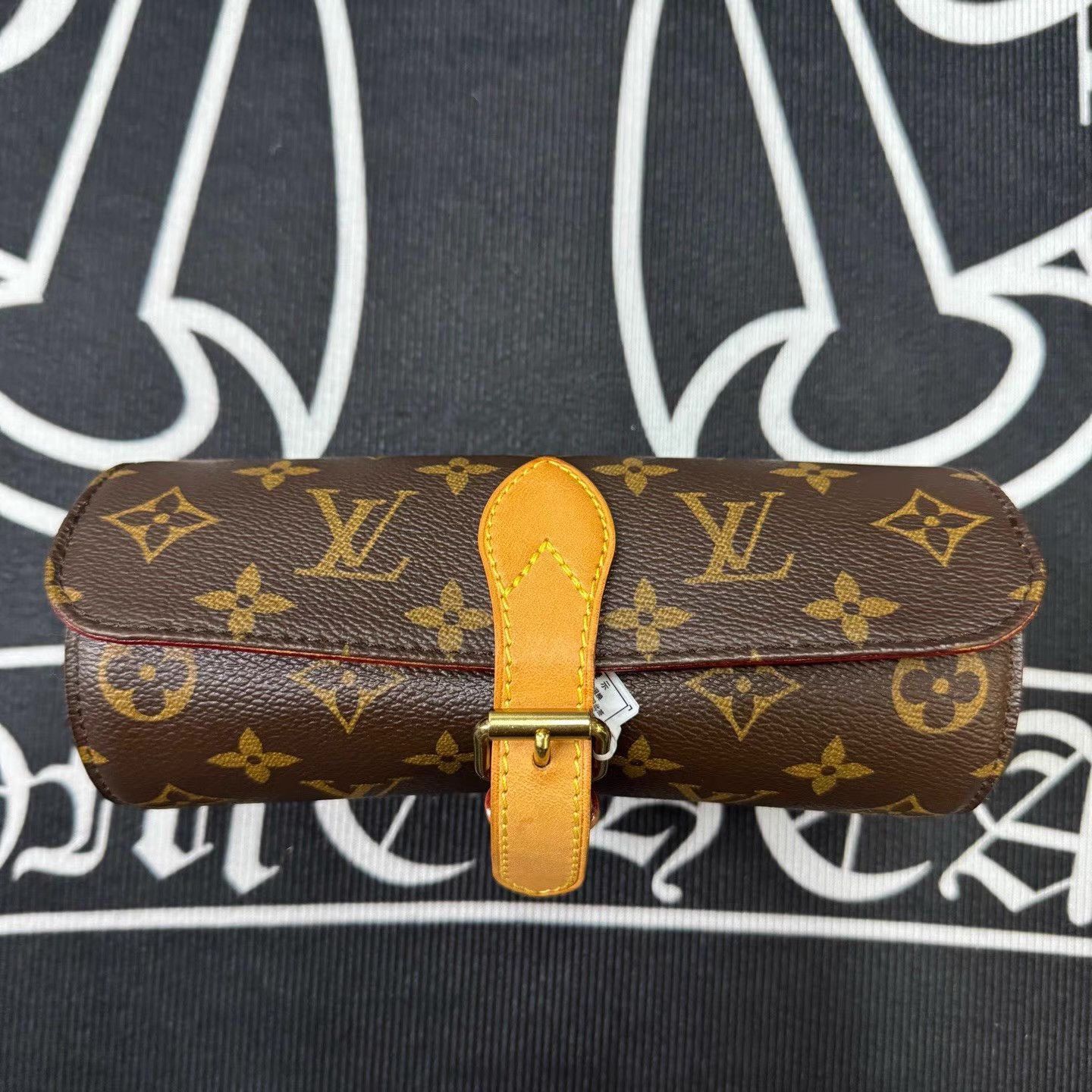 Louis Vuitton Multi-Pattern Leather Wallet with Buckle Closure Size ONE SIZE - 2 Thumbnail