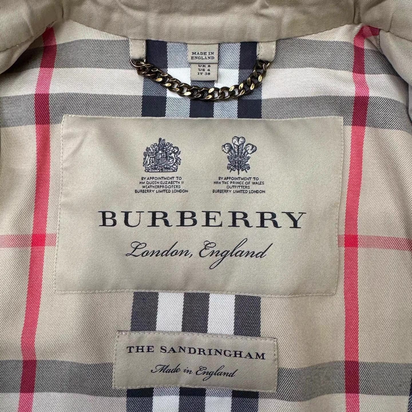 Burberry Beige Double-Breasted Trench Coat with Belt - Size M Size US M / EU 48-50 / 2 - 4 Thumbnail