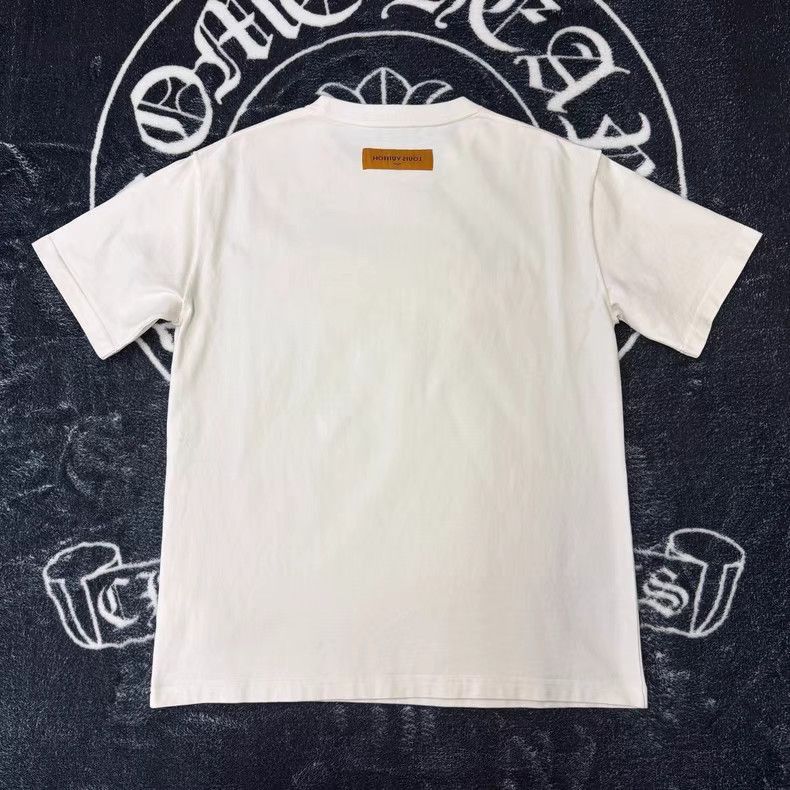 Louis Vuitton White Short Sleeve T-Shirt with Colorful Graphic Size US L / EU 52-54 / 3 - 3 Thumbnail