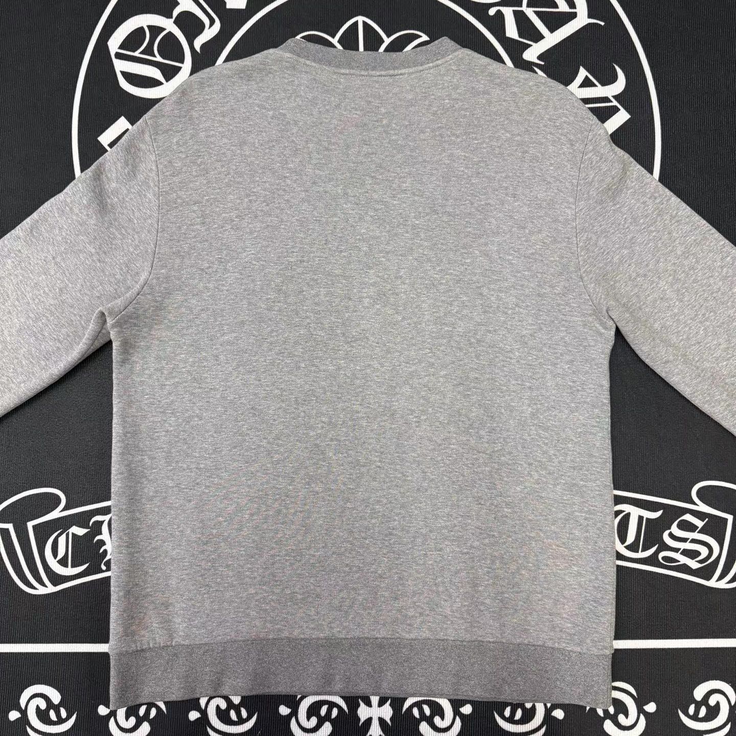 Louis Vuitton Gray Crewneck Sweatshirt with Graphic Print Size US M / EU 48-50 / 2 - 2 Thumbnail