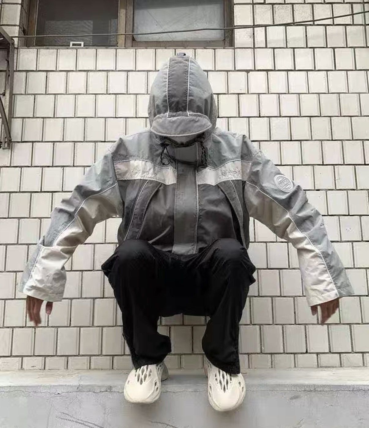 Martine Rose Gray Lightweight Hooded Jacket with Pockets Size US S / EU 44-46 / 1 - 7 Thumbnail