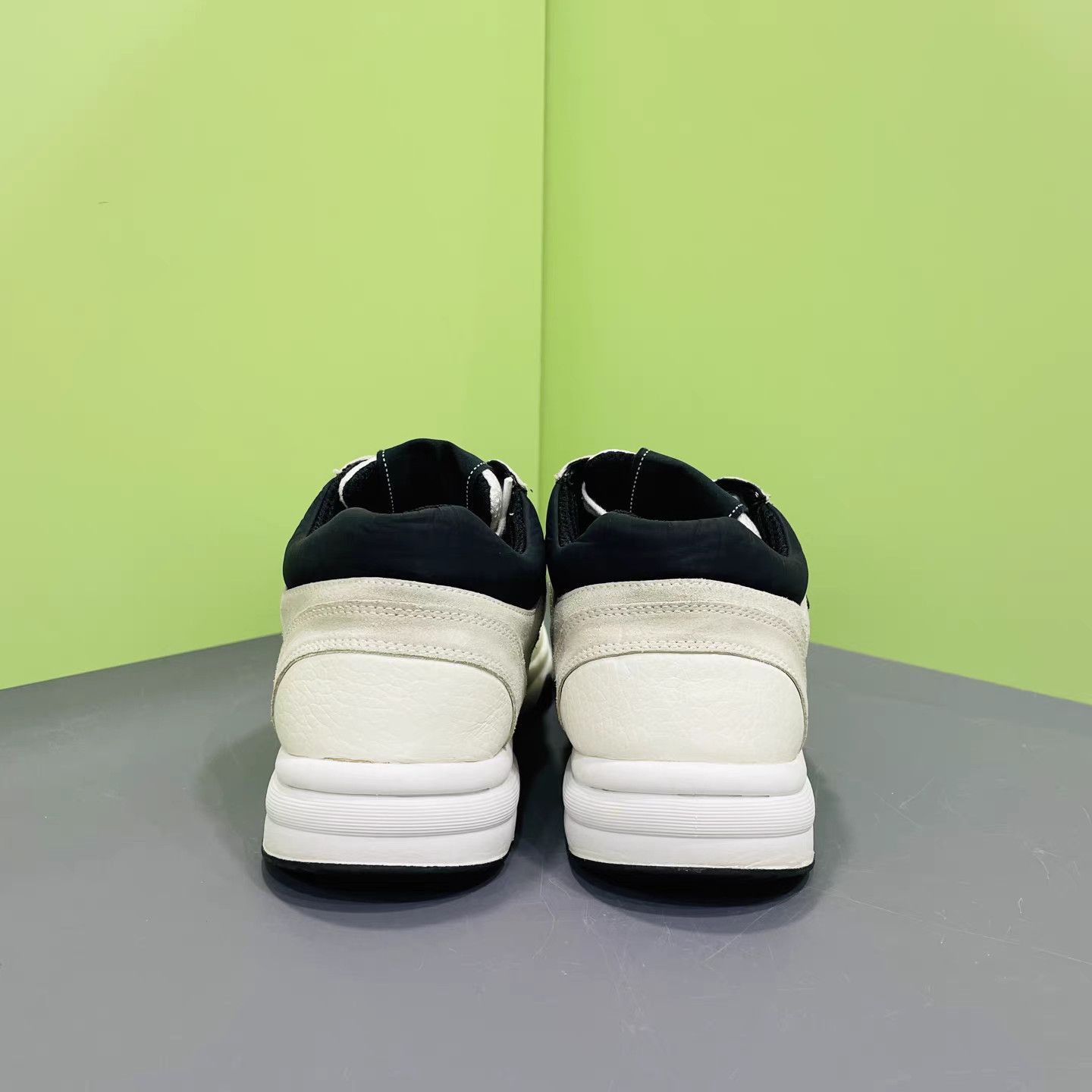 Chanel White Low-Top Sneakers Size 8 Size US 8 / EU 41 - 6 Thumbnail