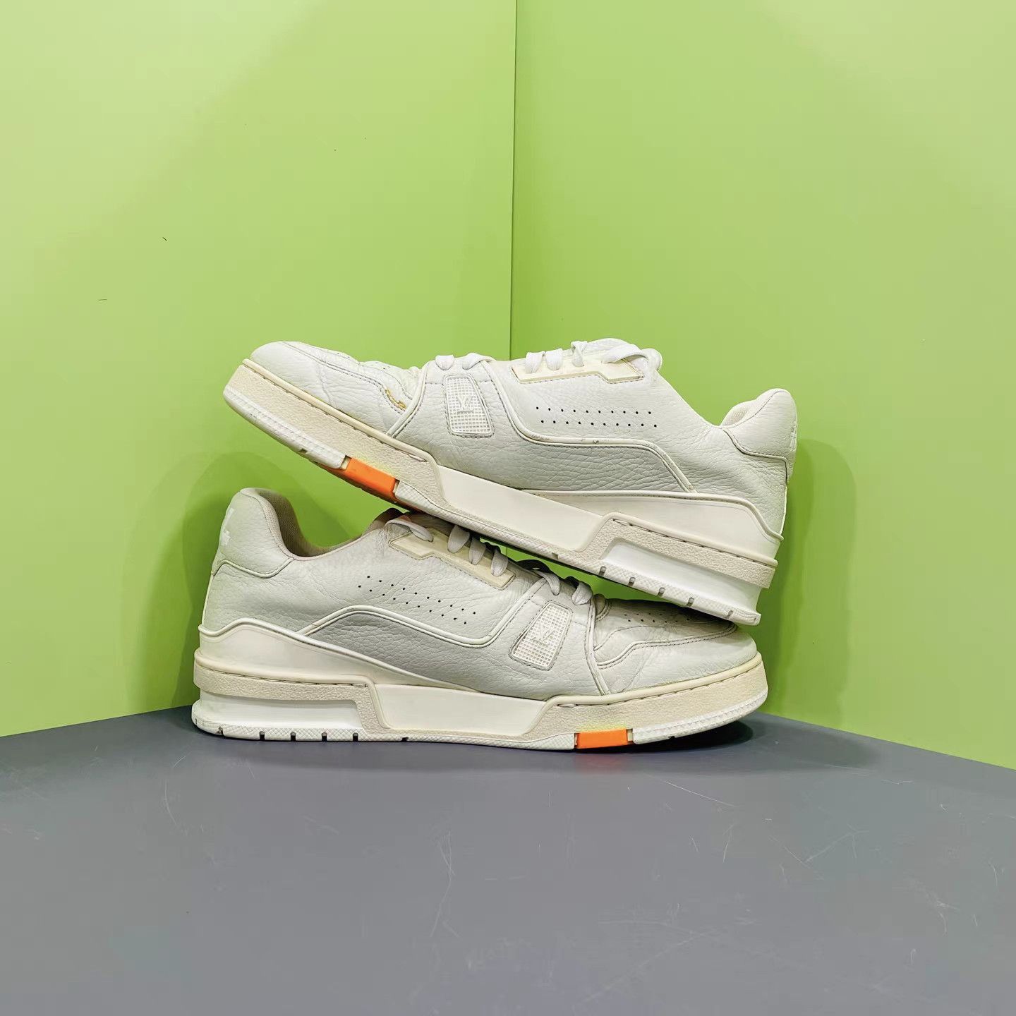 Louis Vuitton White Low-Top Sneakers Size 8 Size US 8 / EU 41 - 5 Thumbnail