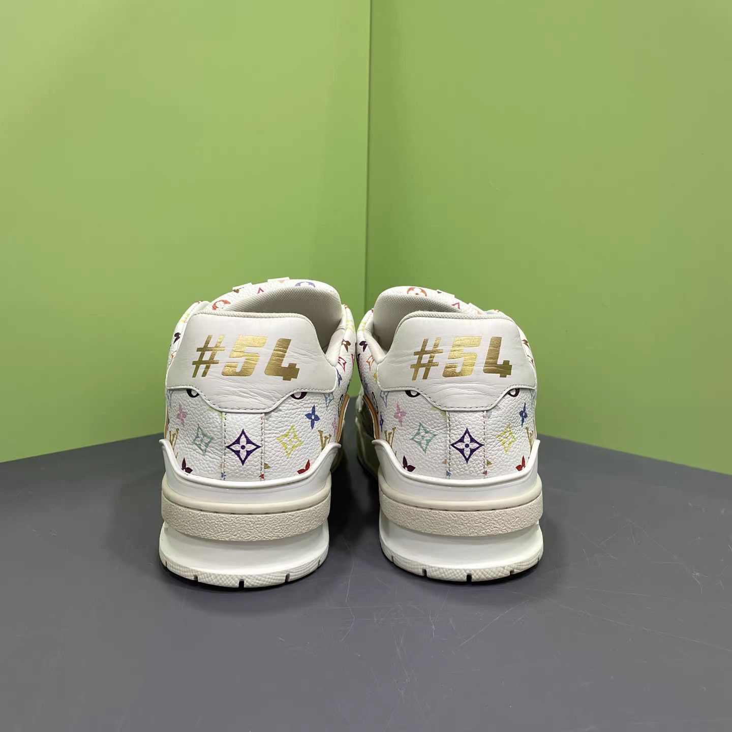 Louis Vuitton White Low-Top Sneakers with Colorful Pattern Size 8 Size US 8 / EU 41 - 6 Thumbnail