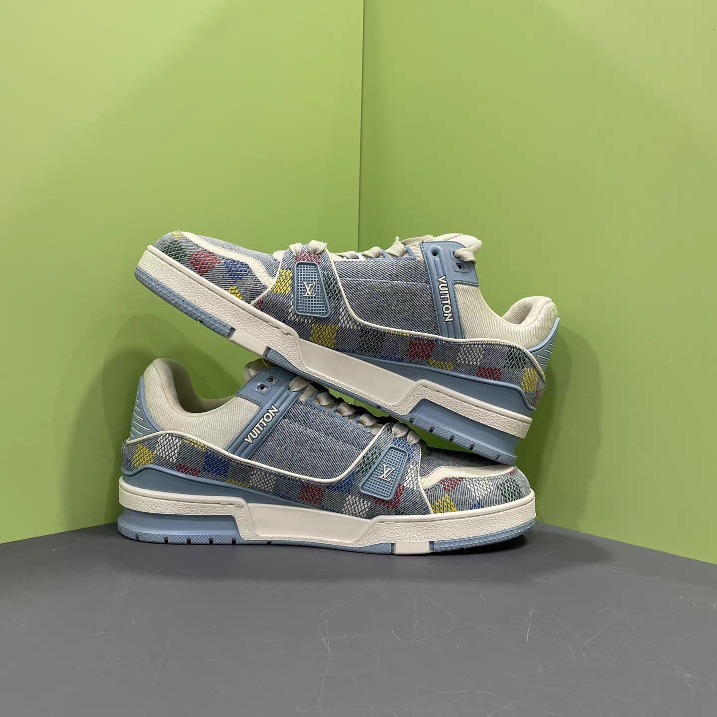 Louis Vuitton Blue Low-Top Sneakers with Colorful Accents Size US 8 / EU 41 - 5 Thumbnail