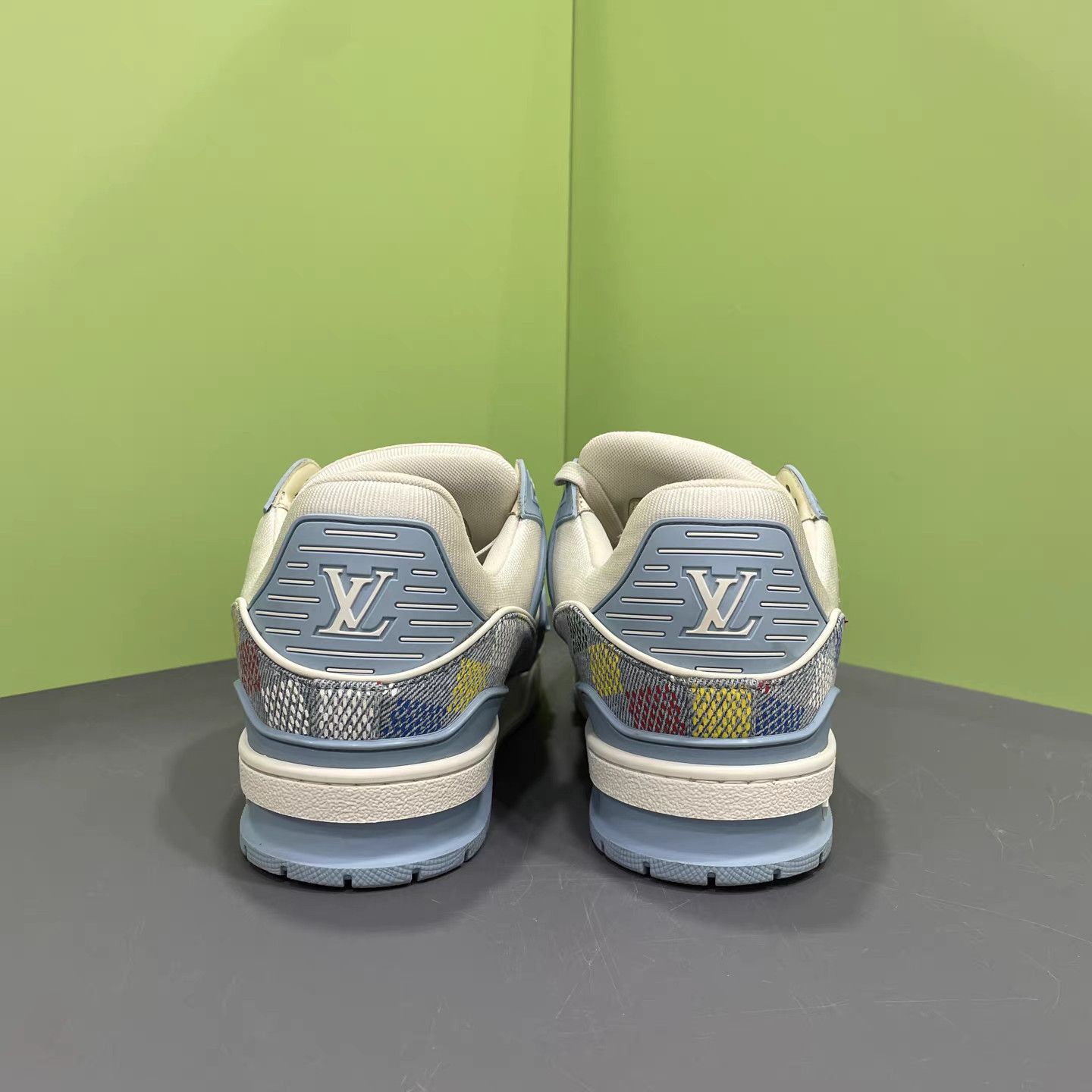 Louis Vuitton Blue Low-Top Sneakers with Colorful Accents Size US 8 / EU 41 - 6 Thumbnail
