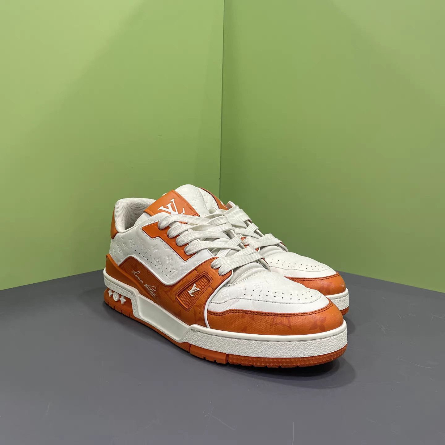 Louis Vuitton Orange Low-Top Sneakers Size 8 Size US 8 / EU 41 - 3 Thumbnail