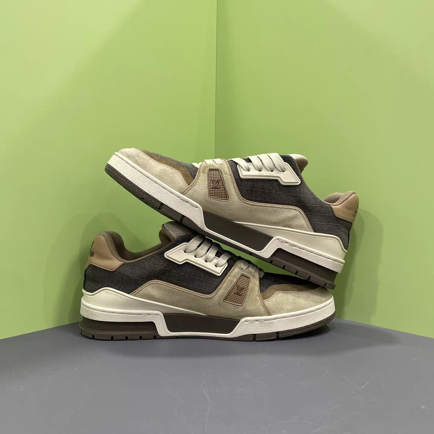 Louis Vuitton Brown Low-Top Sneakers Size 9 Size US 9 / EU 42 - 5 Thumbnail