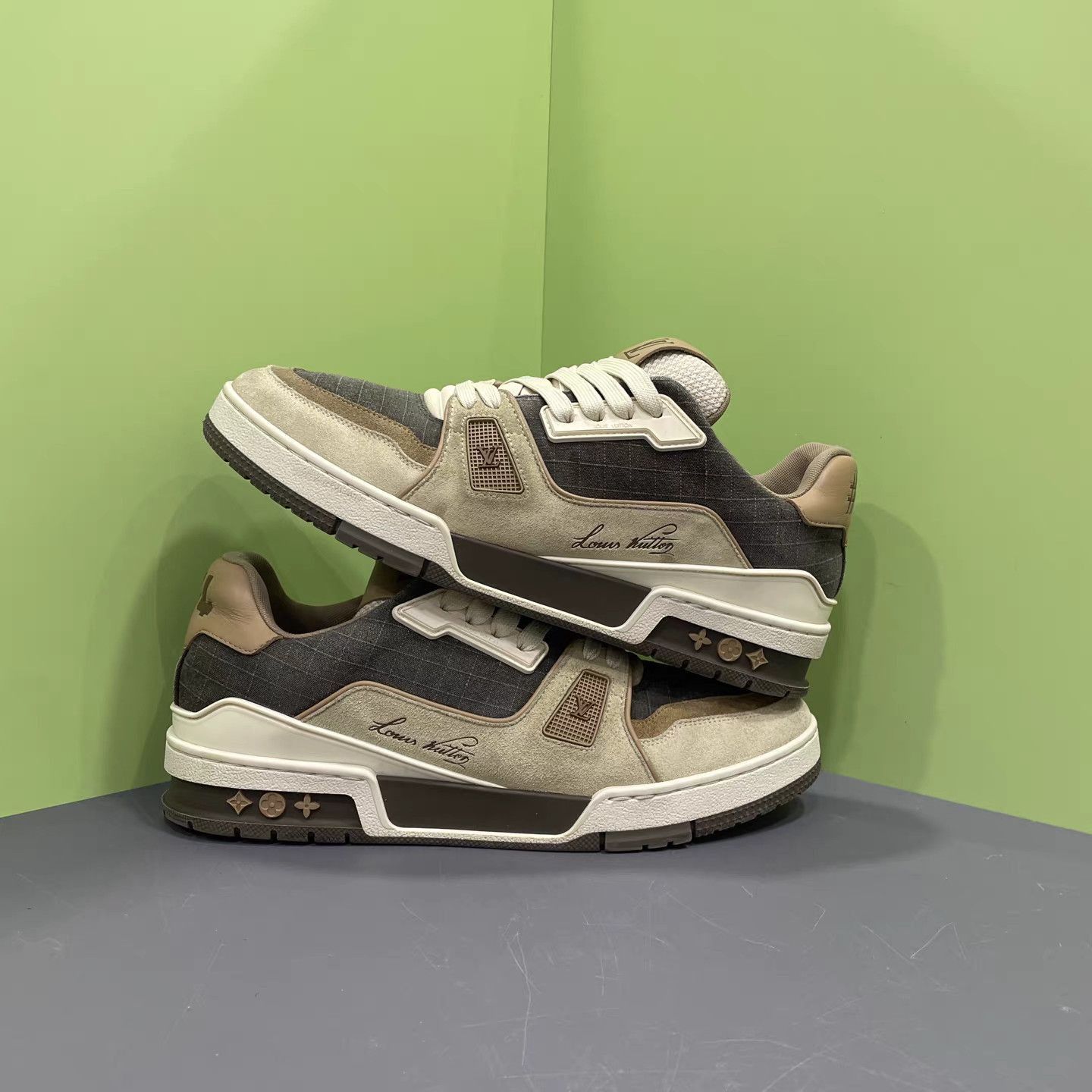 Louis Vuitton Brown Low-Top Sneakers Size 9 Size US 9 / EU 42 - 4 Thumbnail