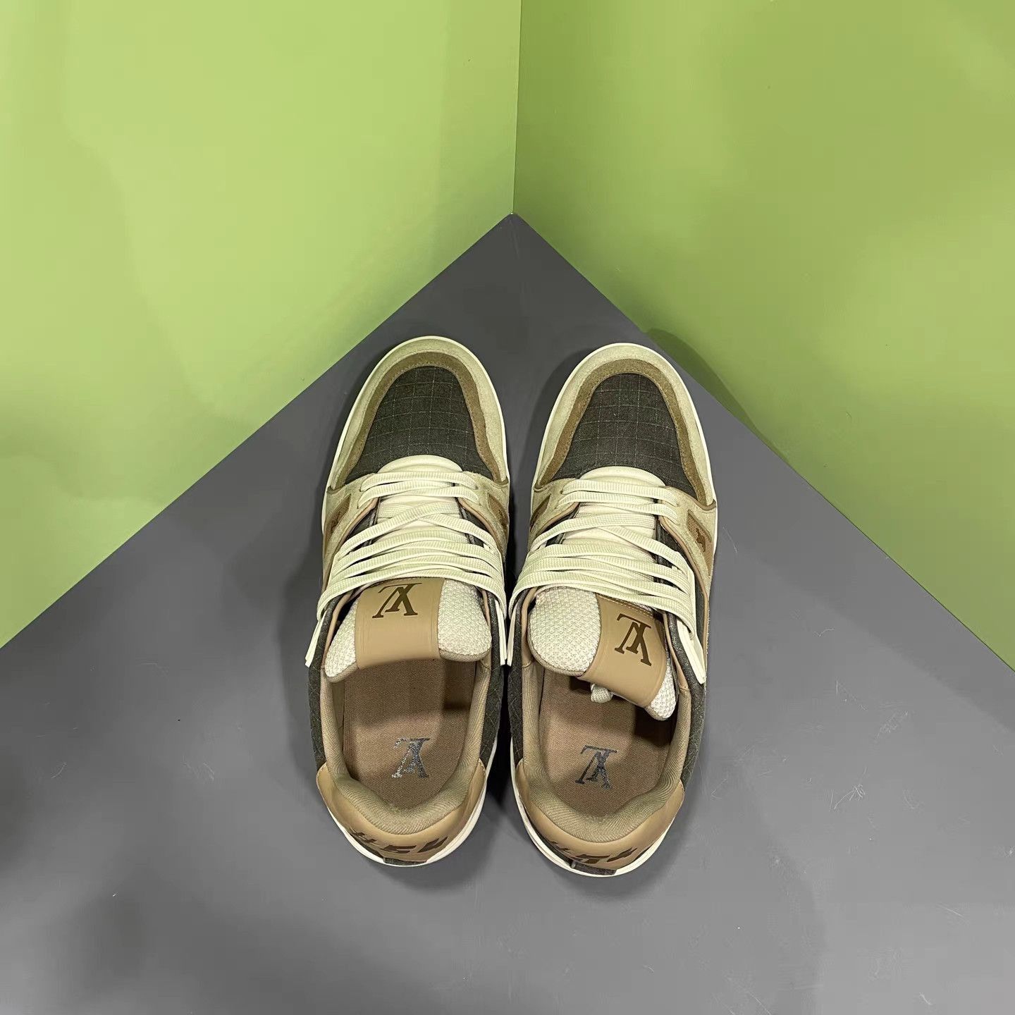 Louis Vuitton Brown Low-Top Sneakers Size 9 Size US 9 / EU 42 - 6 Thumbnail