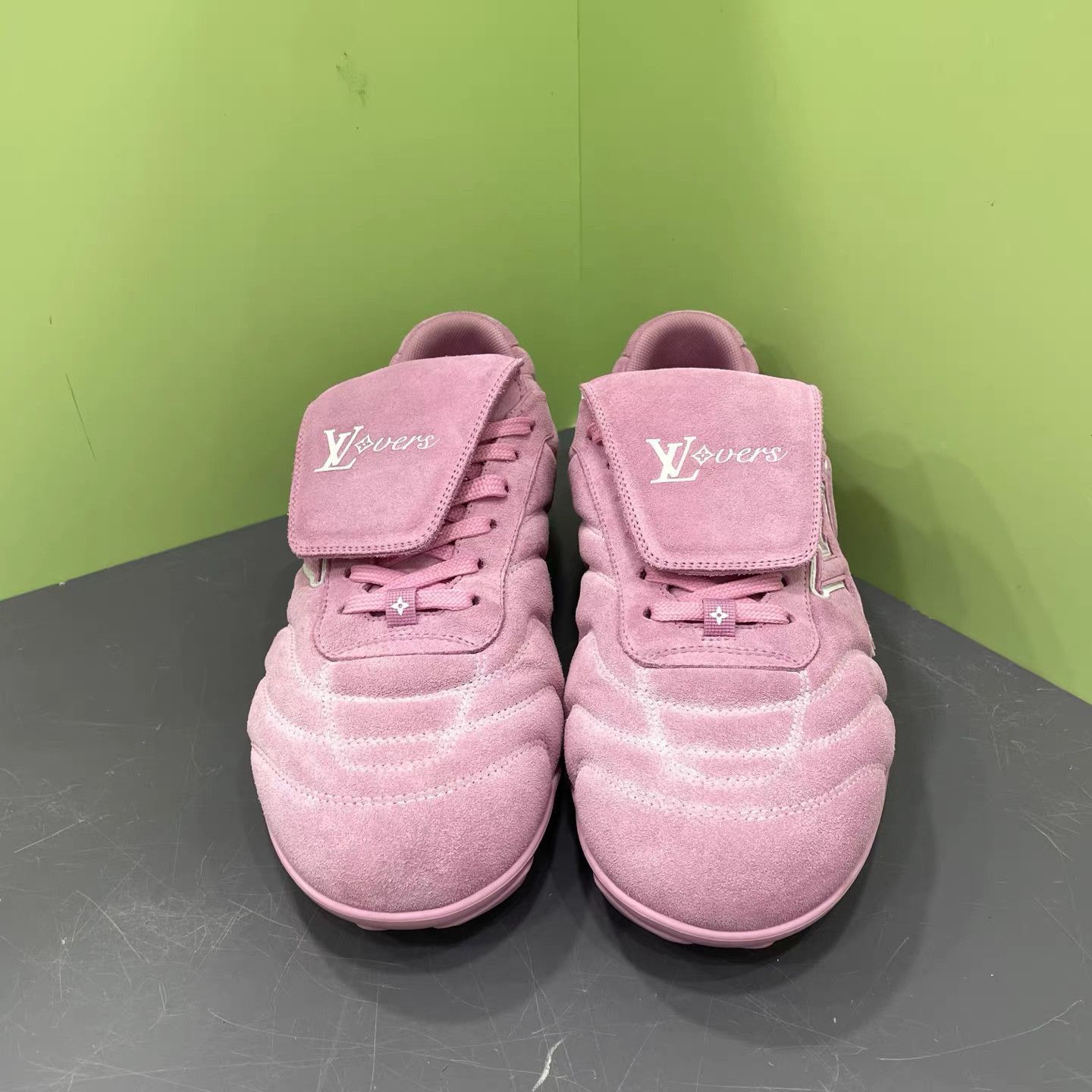 Louis Vuitton Pink Low-Top Sneakers Size 8.5 Size US 8.5 / EU 41-42 - 2 Thumbnail