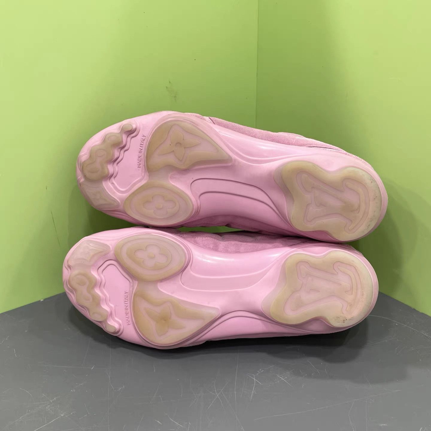 Louis Vuitton Pink Low-Top Sneakers Size 8.5 Size US 8.5 / EU 41-42 - 8 Thumbnail