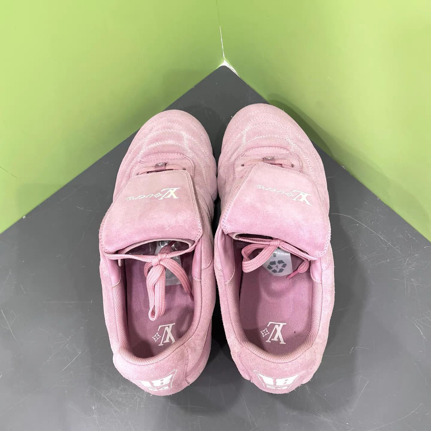 Louis Vuitton Pink Low-Top Sneakers Size 8.5 Size US 8.5 / EU 41-42 - 7 Thumbnail