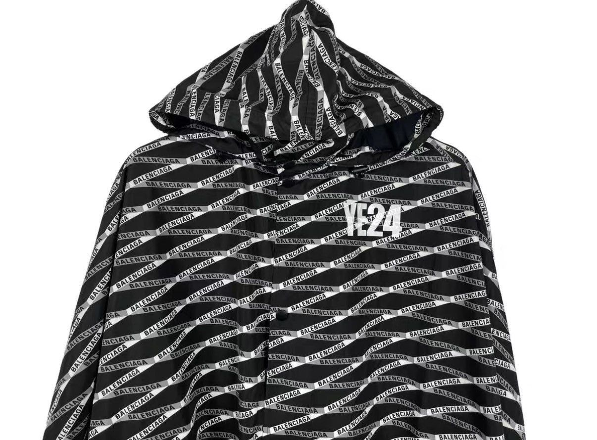 Balenciaga Hooded Striped Black Cloak Size US S / EU 44-46 / 1 - 3 Thumbnail
