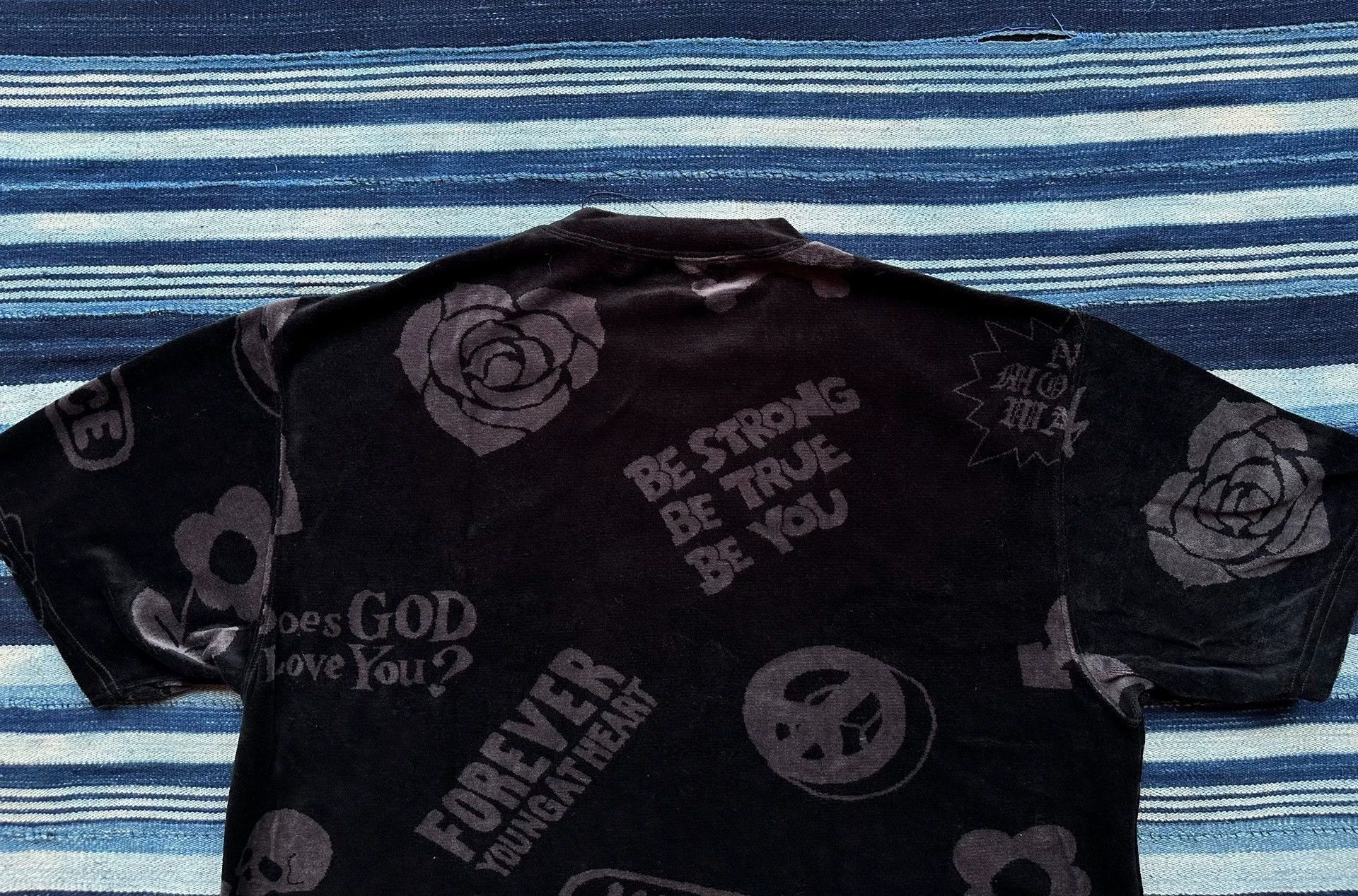 Mastermind Japan Black Graphic Print Short Sleeve Shirt Size US L / EU 52-54 / 3 - 4 Thumbnail
